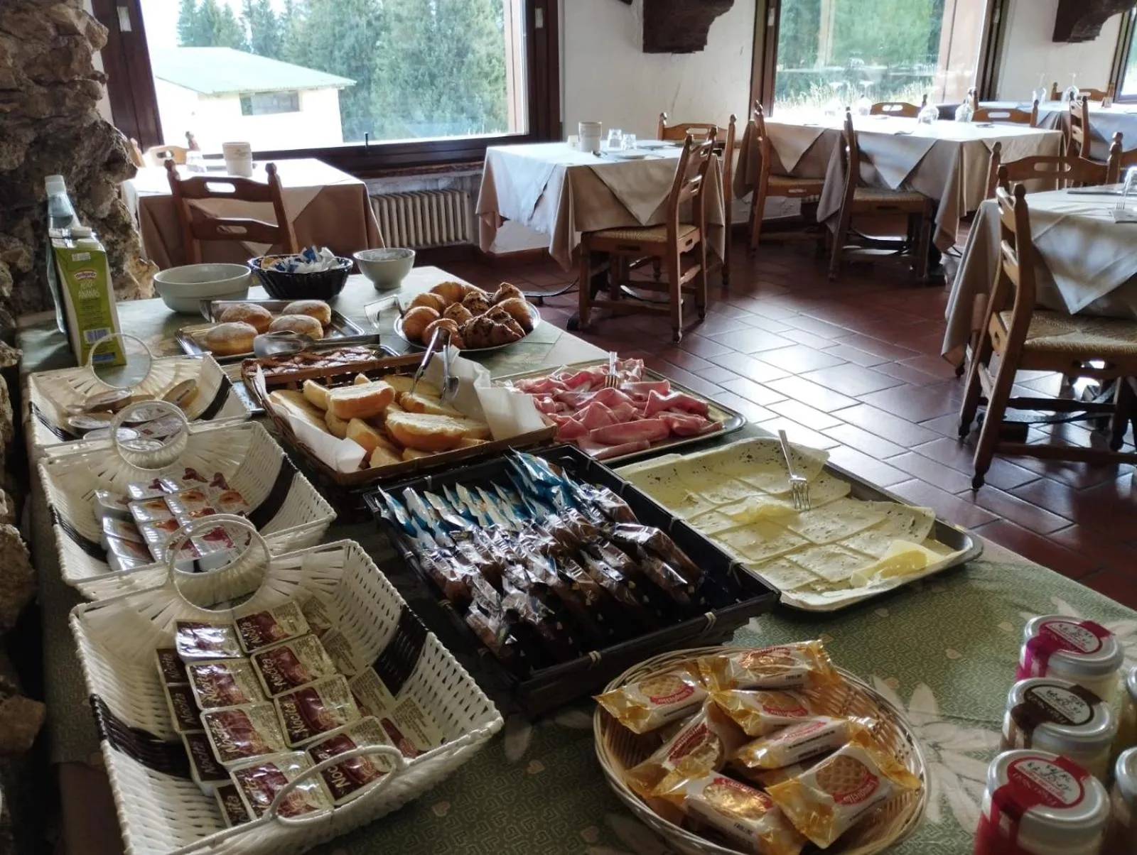Breakfast in Hotel Ristorante La Baitina
