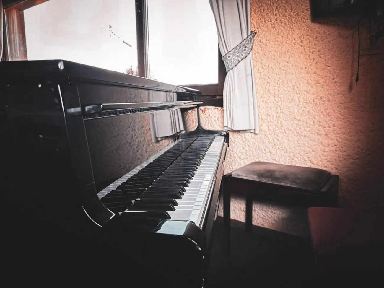 Communal lounge/ TV room in Hotel Ristorante La Baitina