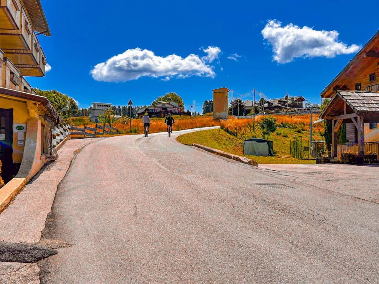 Cycling in Hotel Ristorante La Baitina