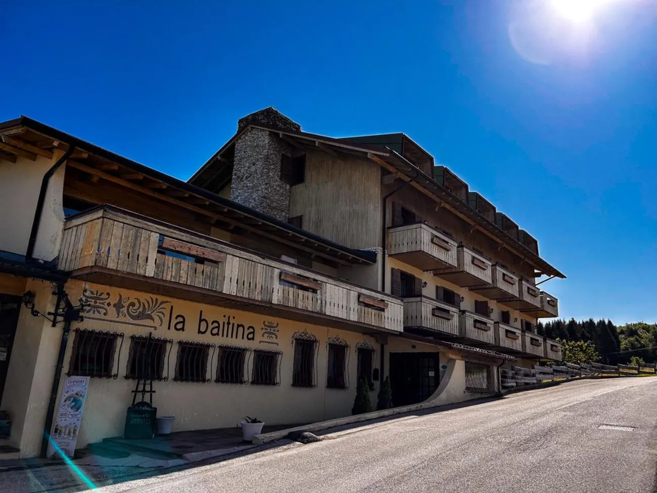 Property building in Hotel Ristorante La Baitina