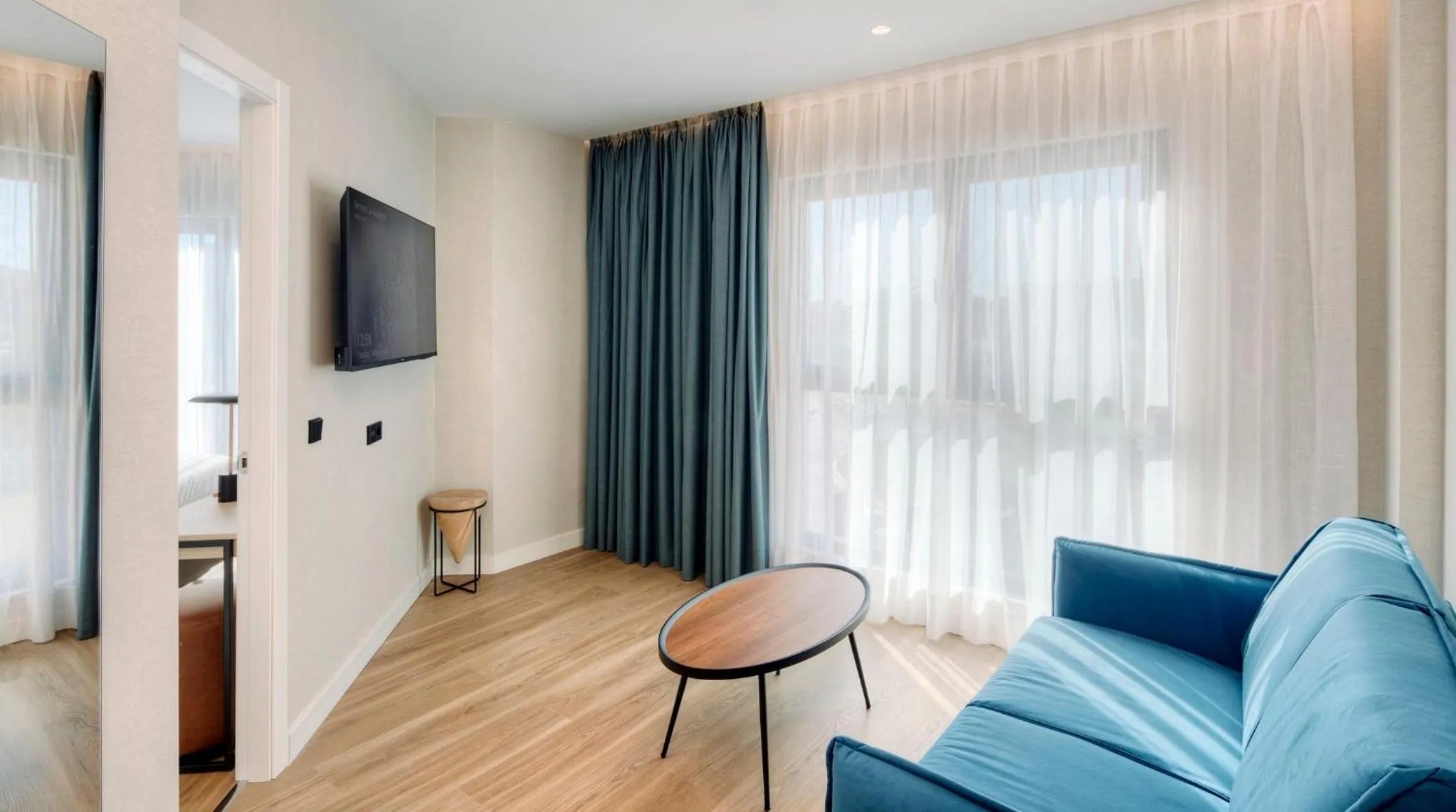 Photo of the whole room in Sercotel Rosaleda Málaga