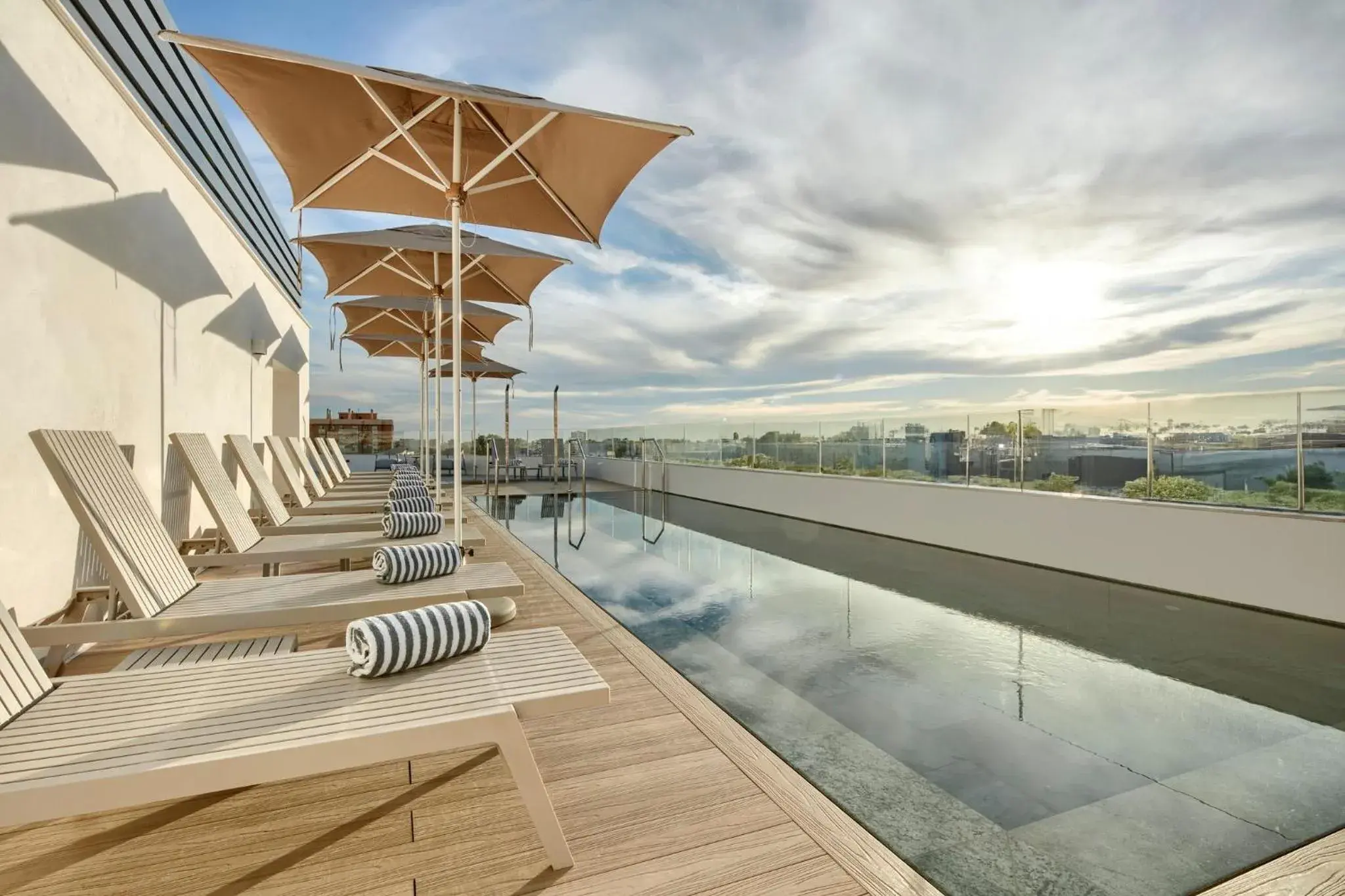 Swimming pool in Sercotel Rosaleda Málaga Swimming pool in Sercotel Rosaleda Málaga