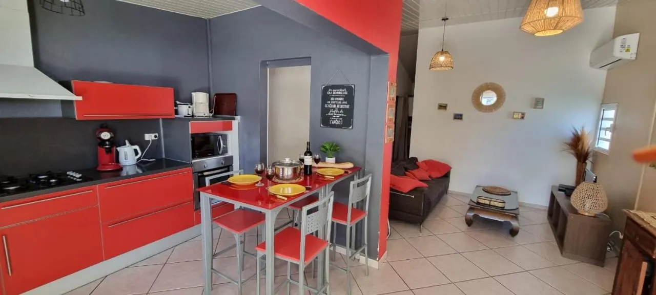 charmante maison avec piscine, idéale famille