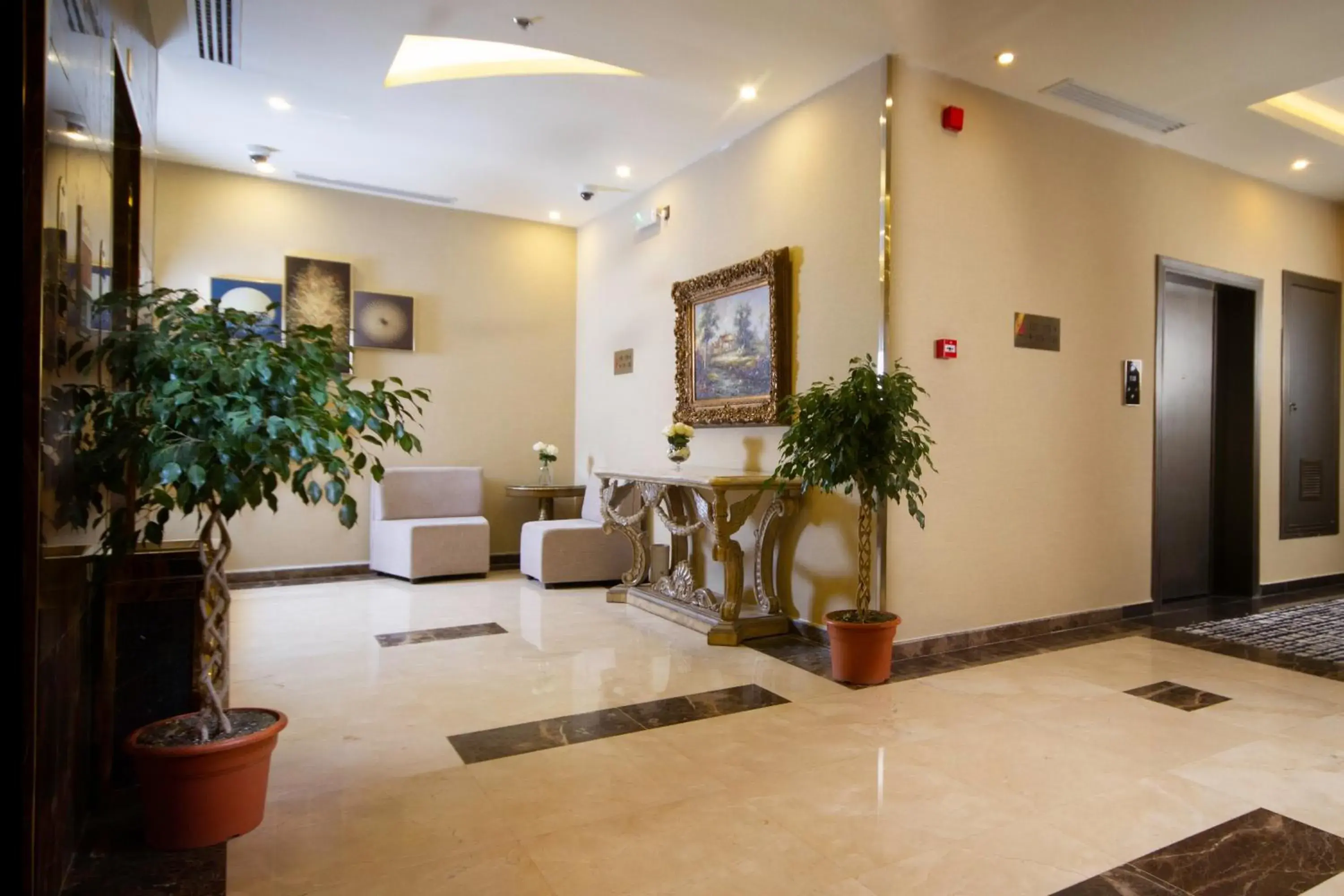 Property building in Cloud City Hotel Property building in Cloud City Hotel