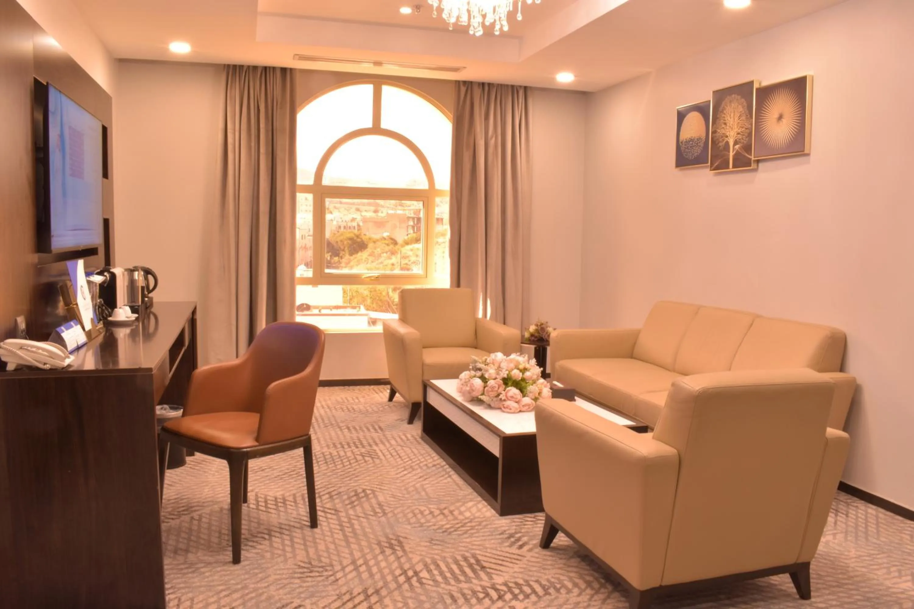 Living room in Cloud City Hotel