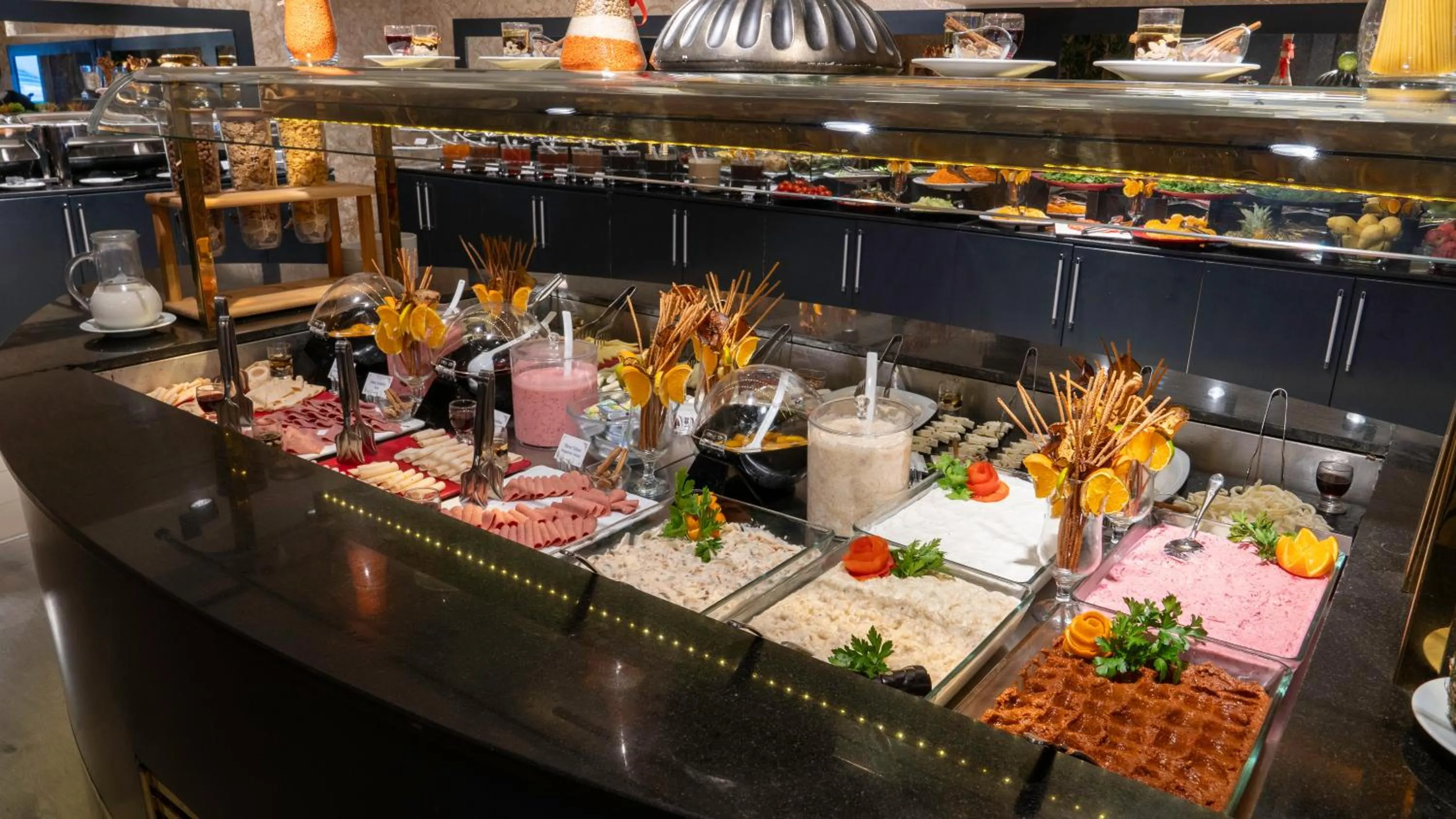 Food and drinks in Gardan Hotel