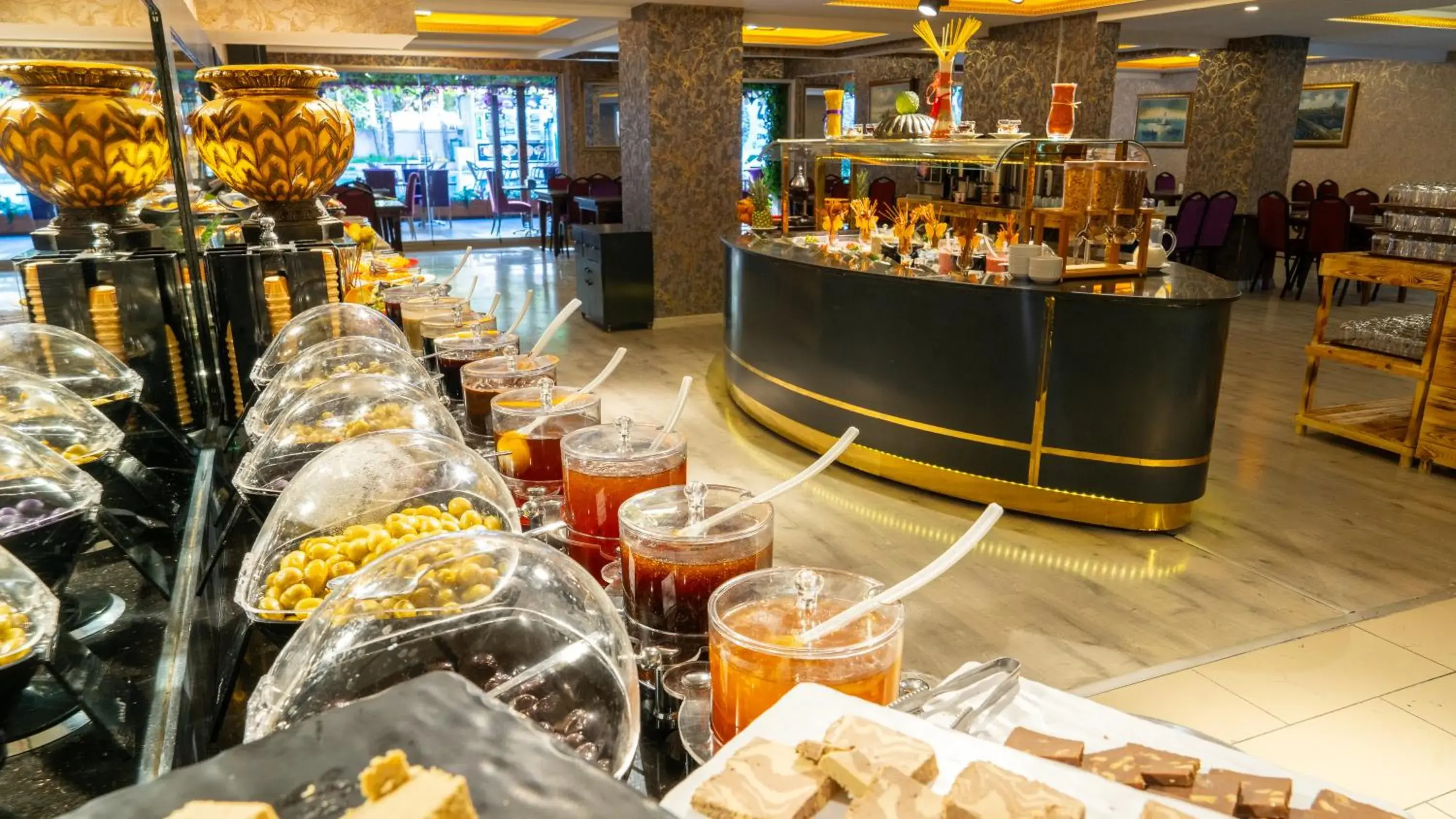 Restaurant/places to eat in Gardan Hotel Restaurant/places to eat in Gardan Hotel