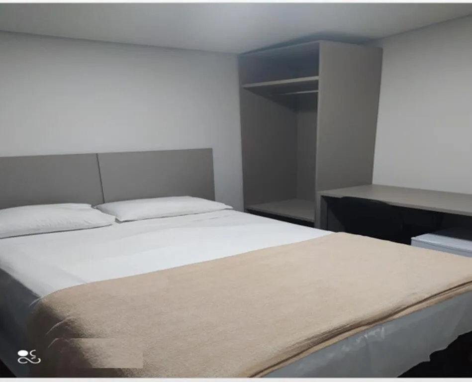 Photo of the whole room, Bed in Front Hotel Expominas