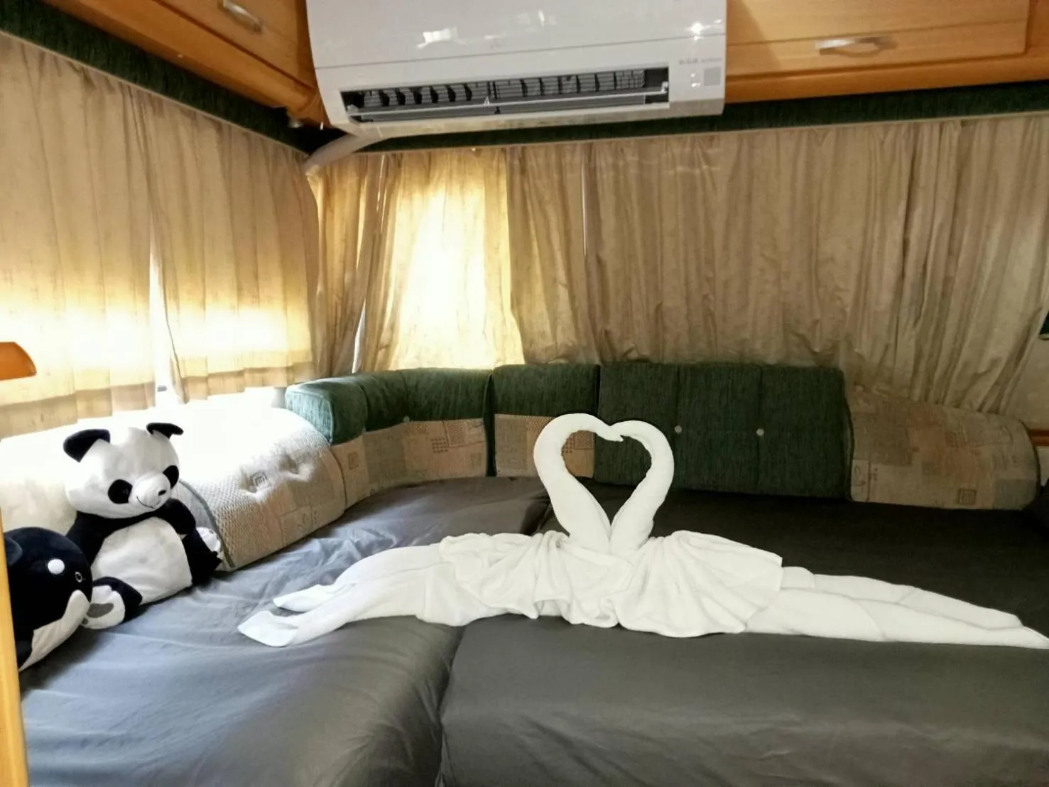 Seating area in Hi Creek Resort