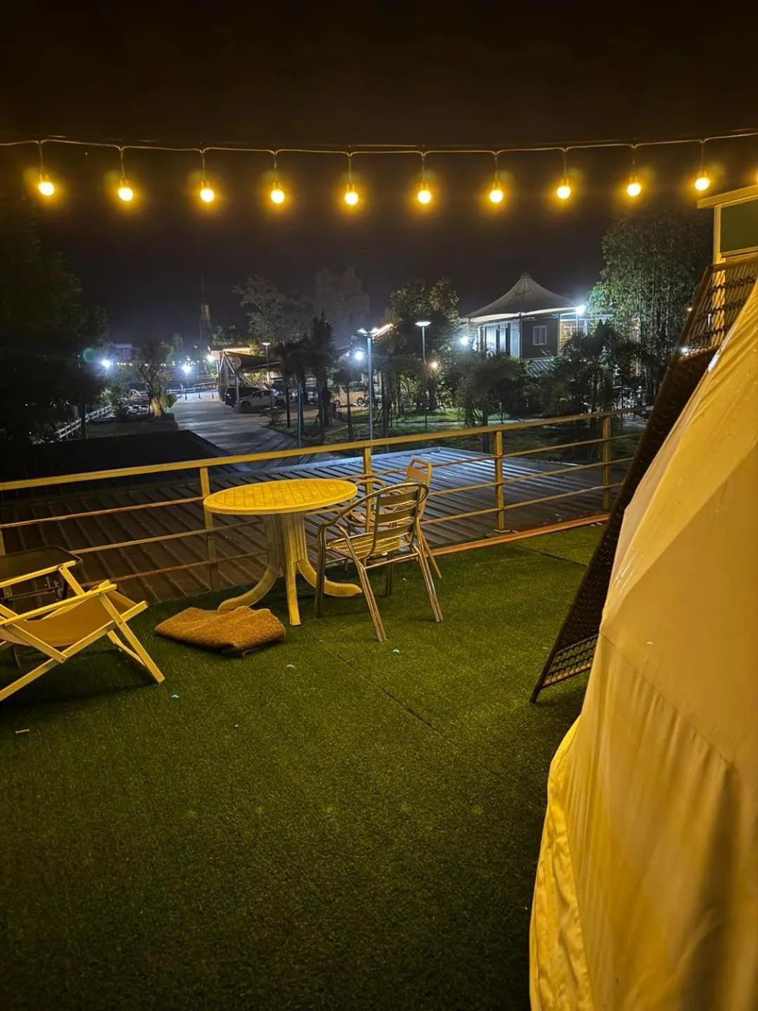 Night in Hi Creek Resort