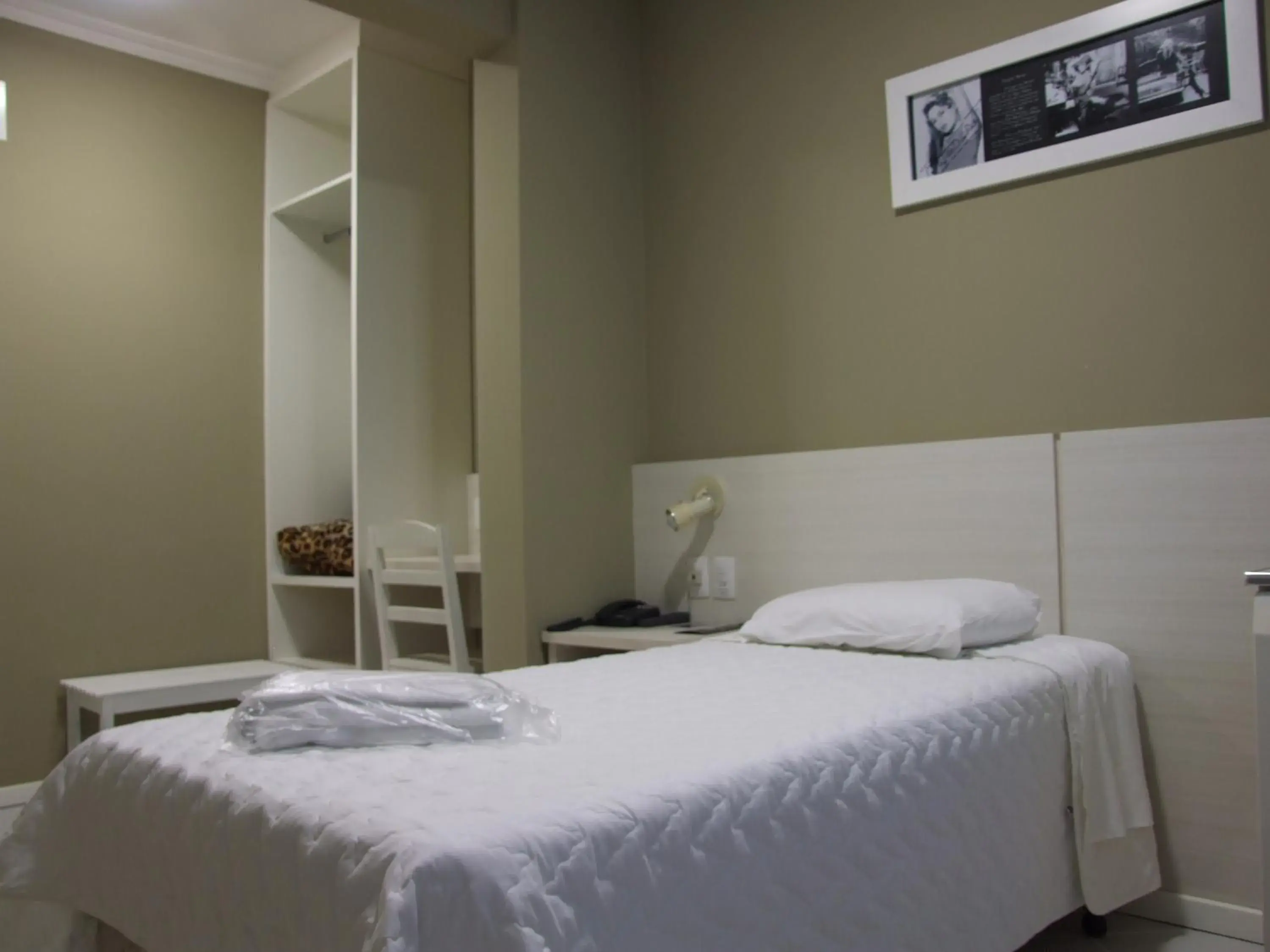 Bed in Hotel Emacite Flex Bed in Hotel Emacite Flex