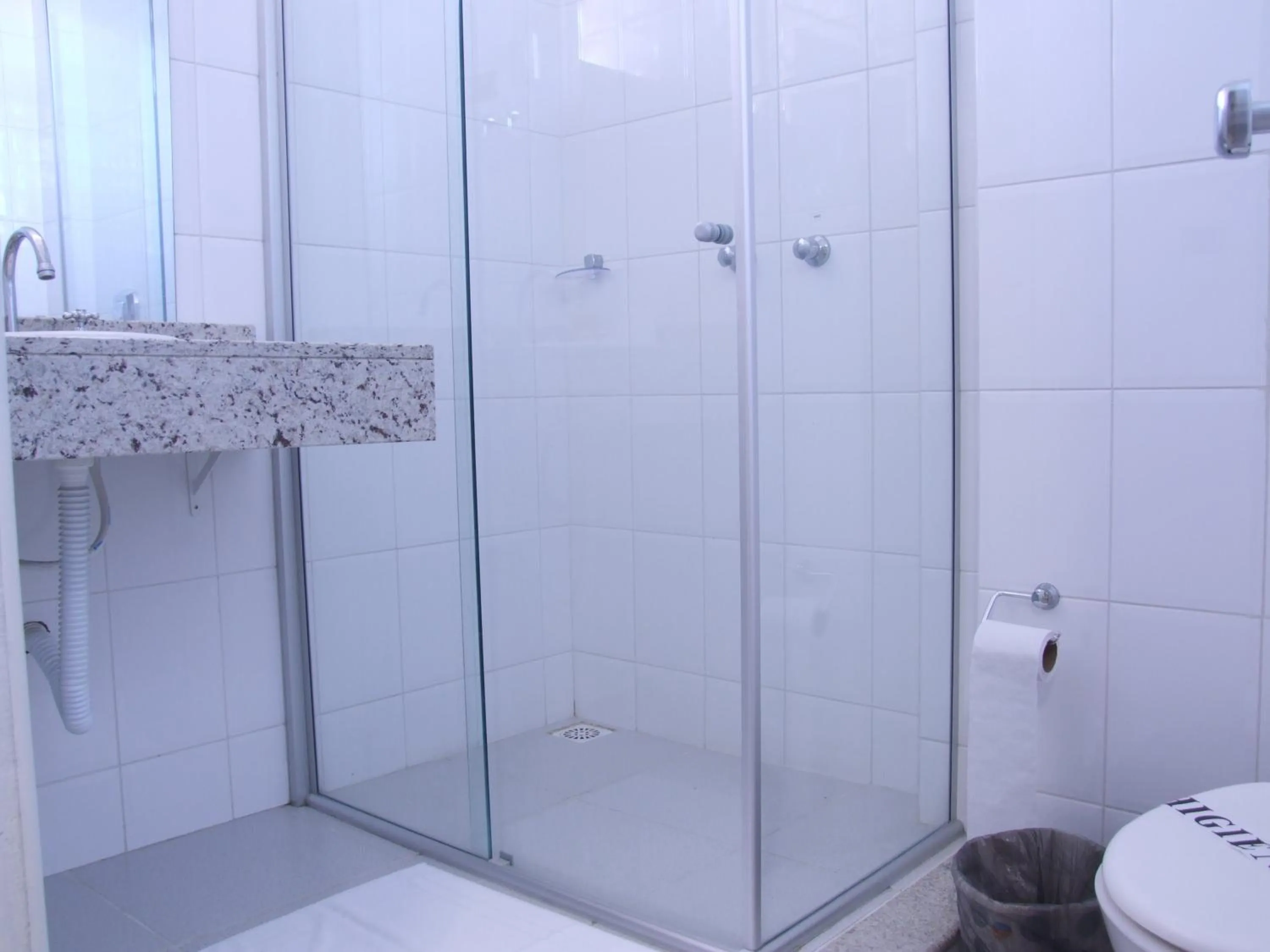 Bathroom in Hotel Emacite Flex