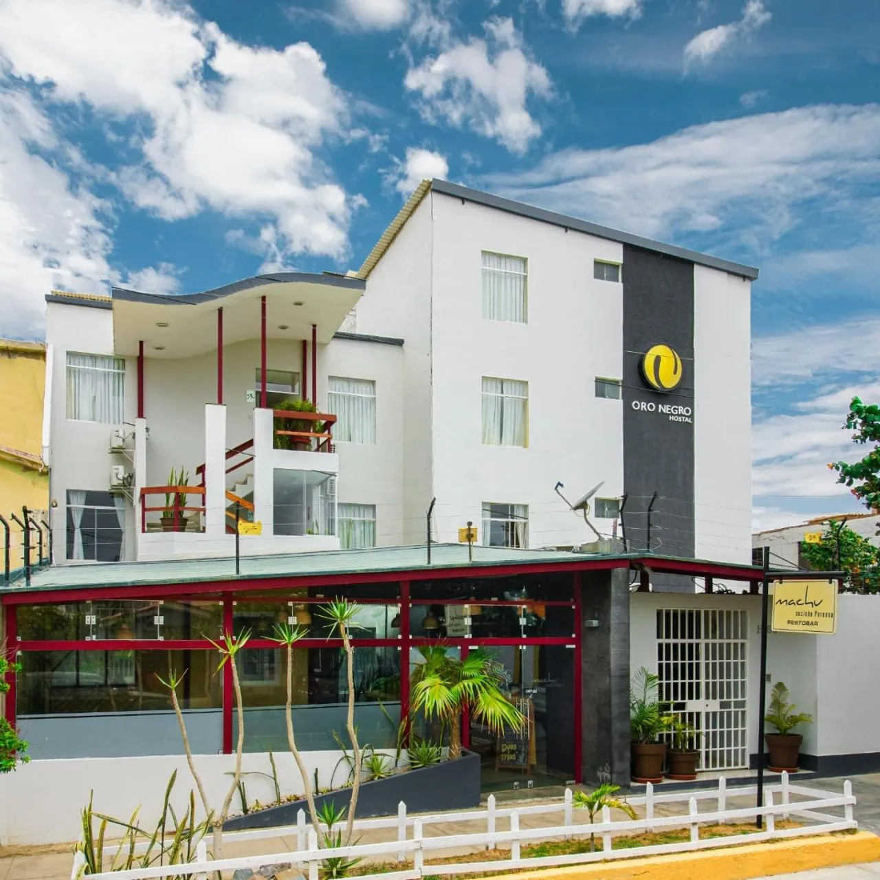 Property building in Hotel Oro Negro