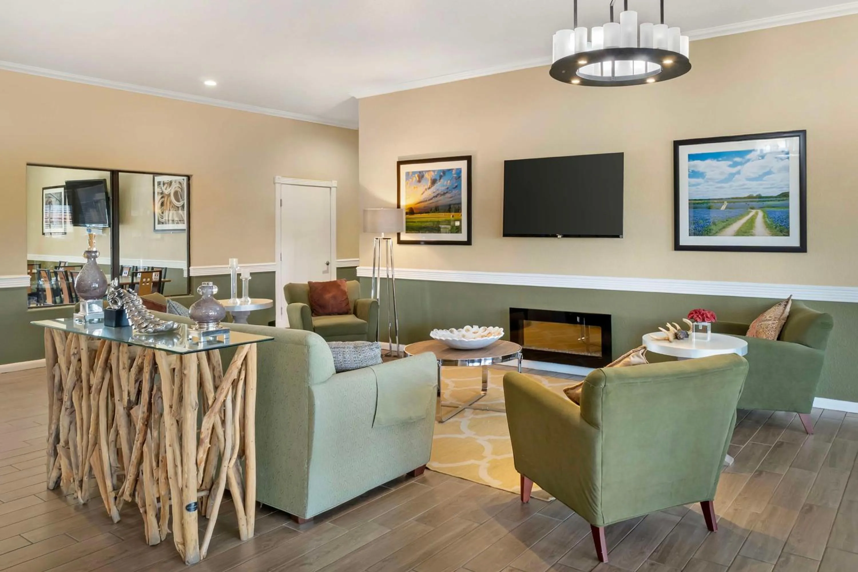 Lobby or reception in Best Western Hebbronville Inn