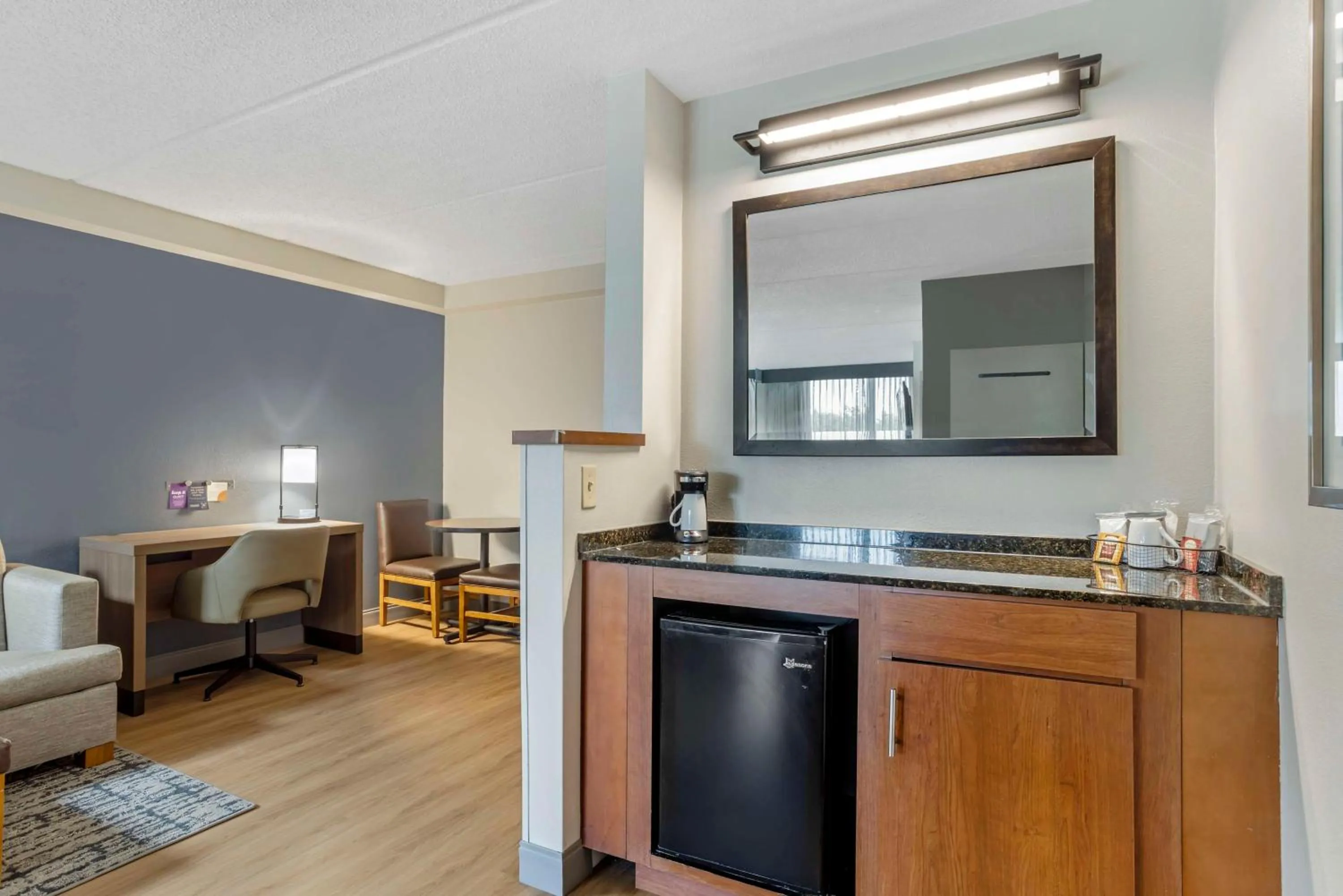 Bedroom in Hyatt Place Houston-North