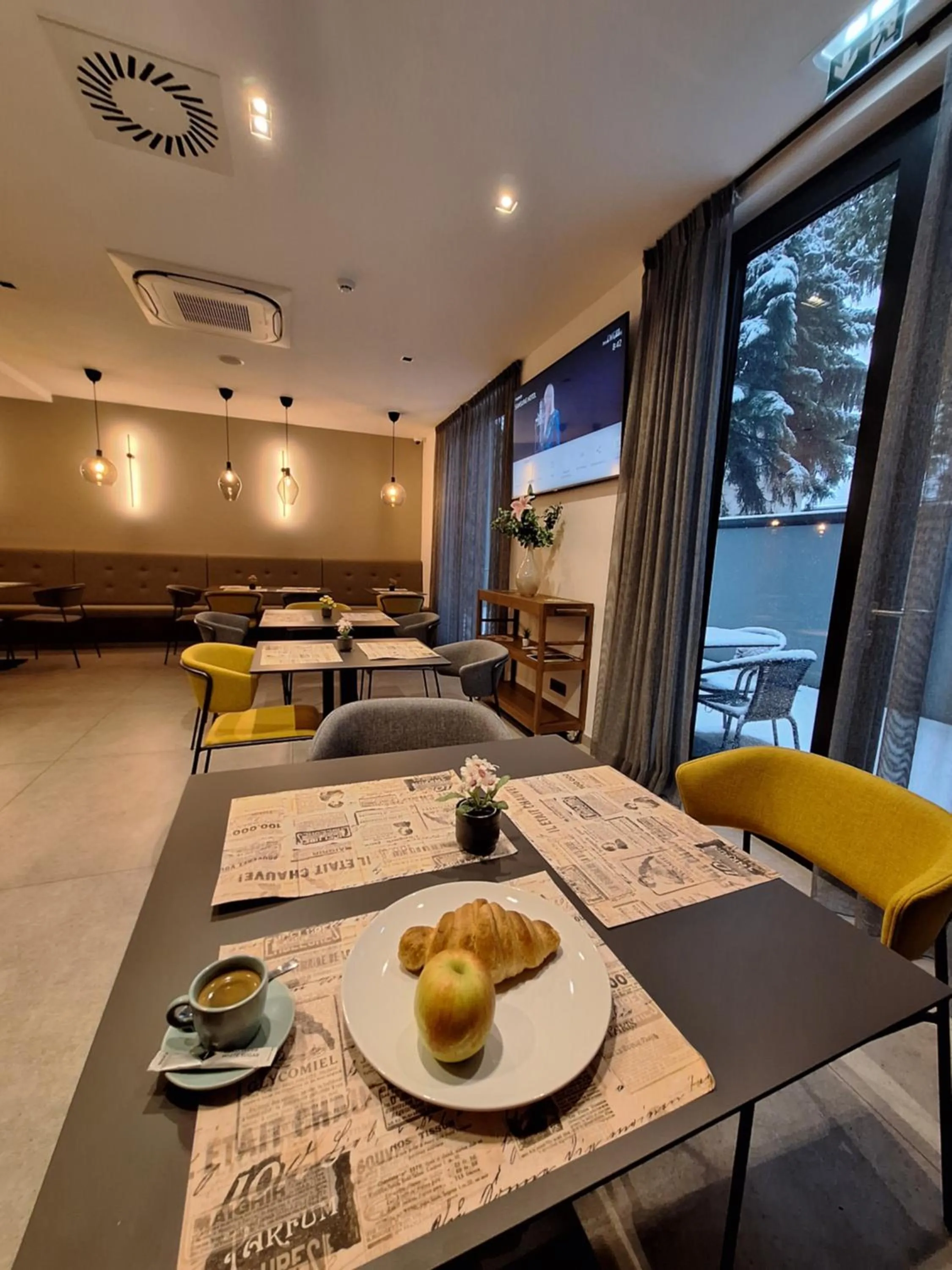 Restaurant/places to eat in iNova