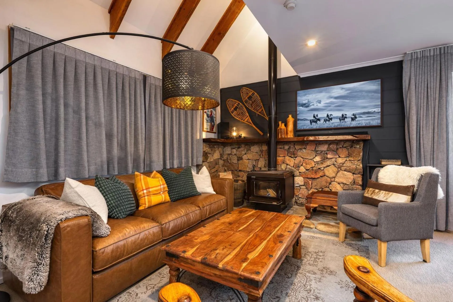 Crackenback Castle free standing chalet with fire place