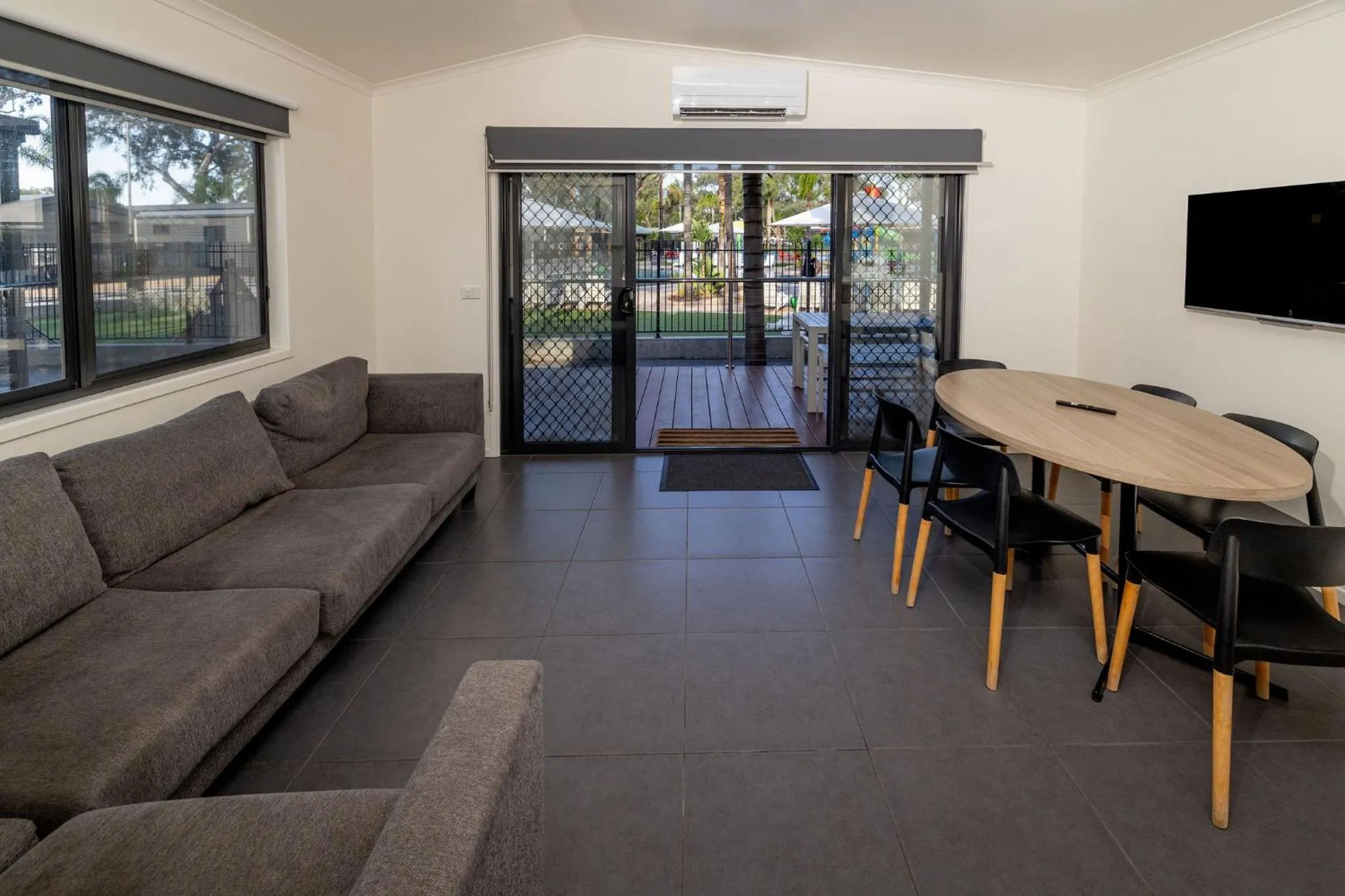 Living room in Discovery Parks - Renmark Riverfront