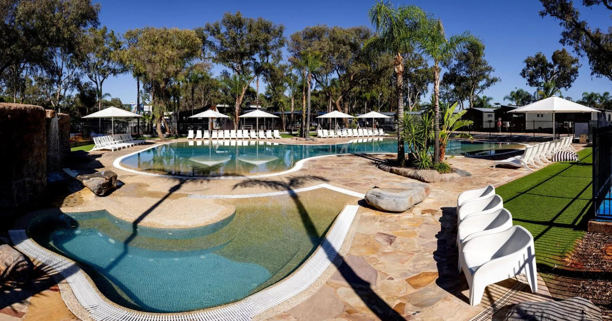 Swimming pool in Discovery Parks - Renmark Riverfront