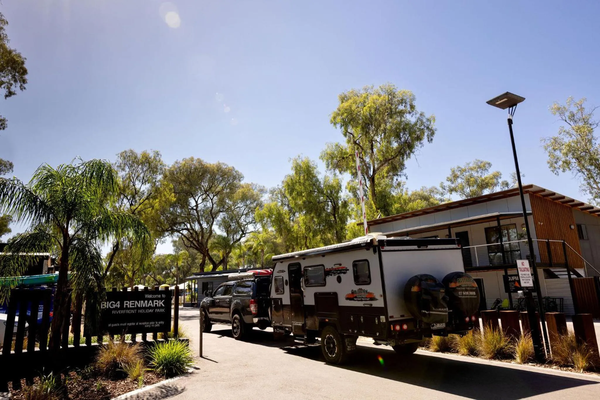 Street view in Discovery Parks - Renmark Riverfront