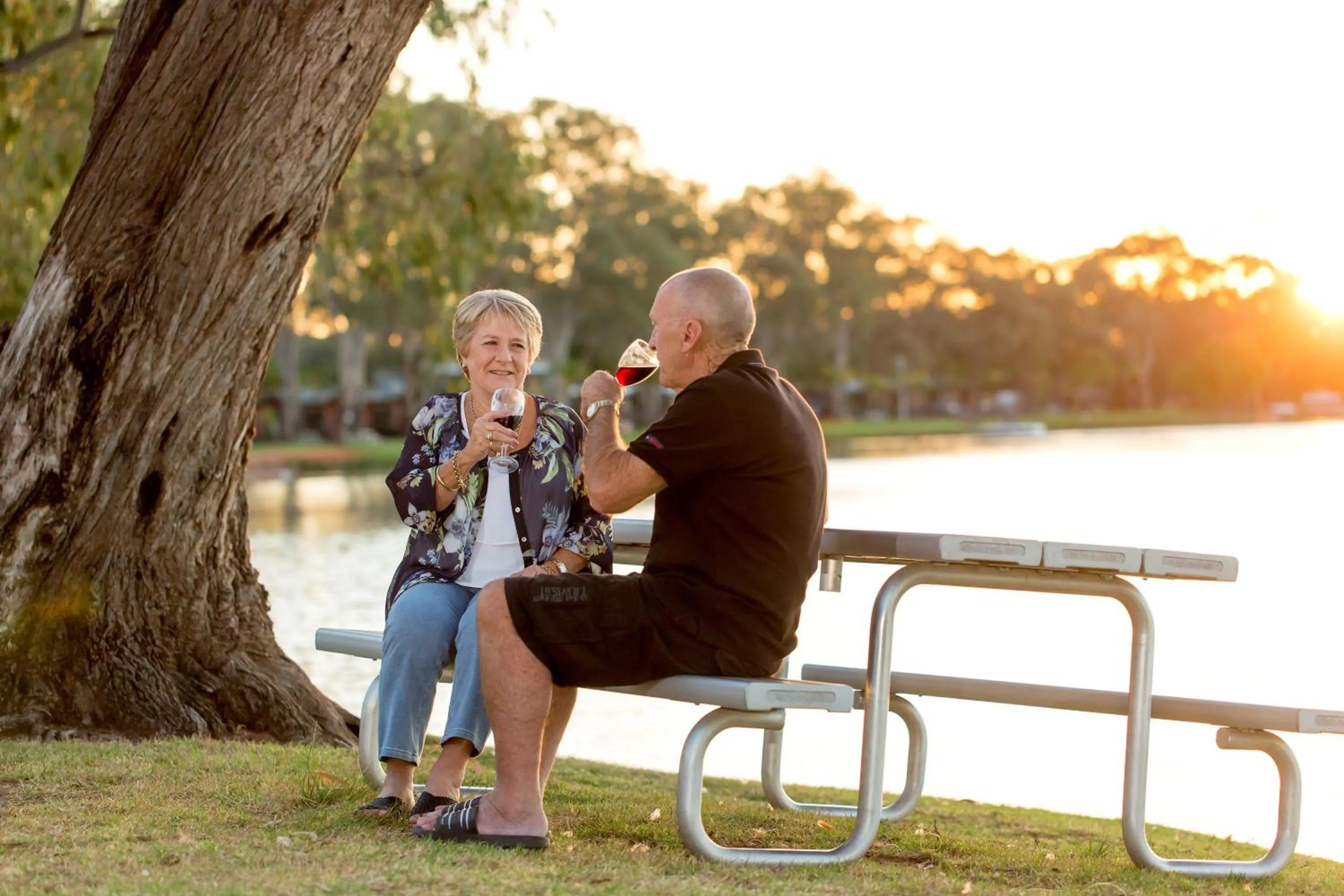 People in Discovery Parks - Renmark Riverfront