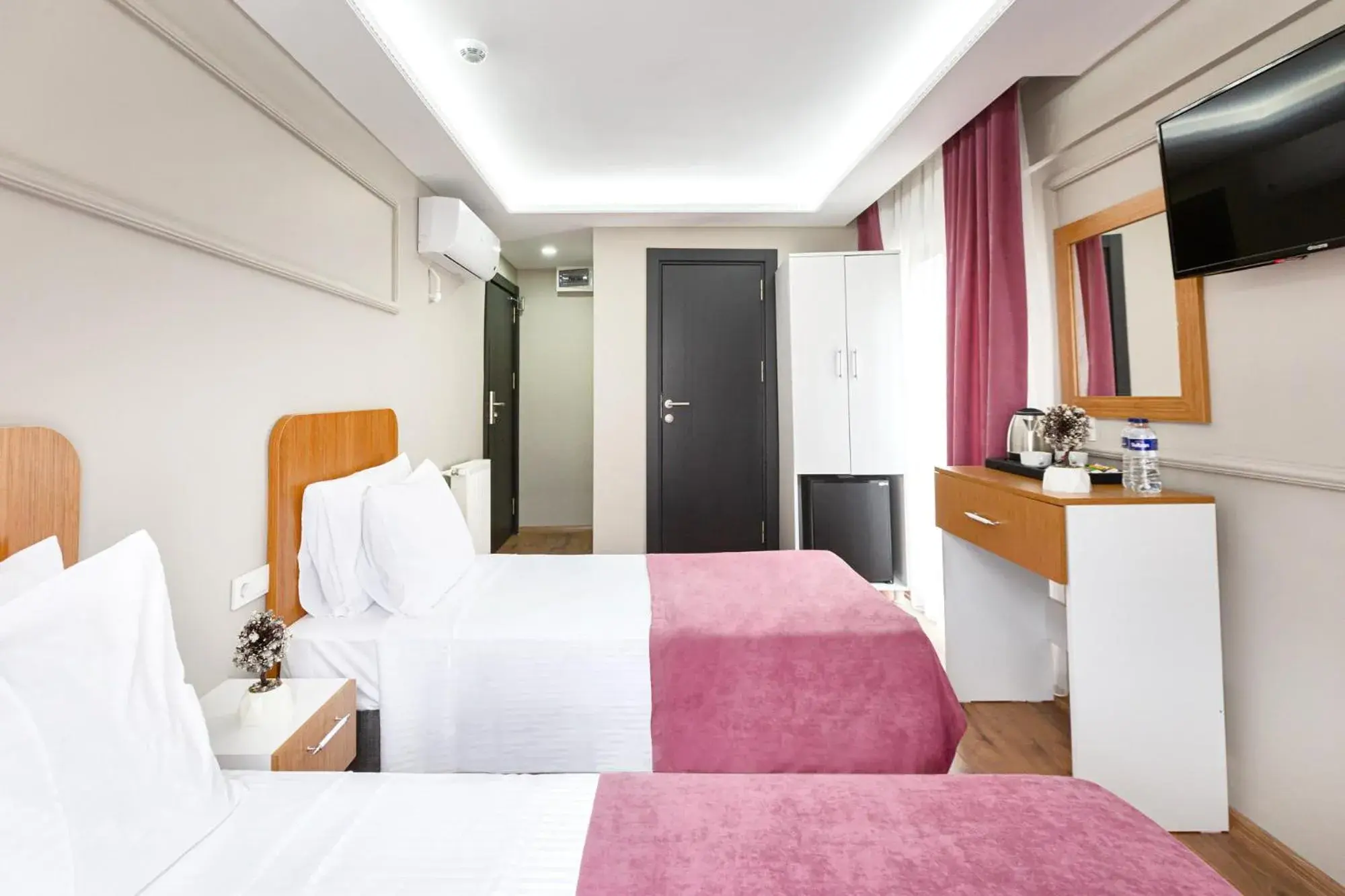 Standard Twin Room in Ria Suites Boutique Hotel Standard Twin Room in Ria Suites Boutique Hotel