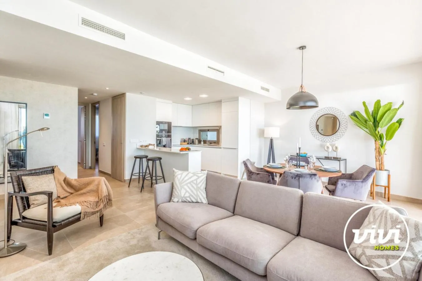 ViVi Homes - Blue View, Pool, Sauna, Gym & Sea View