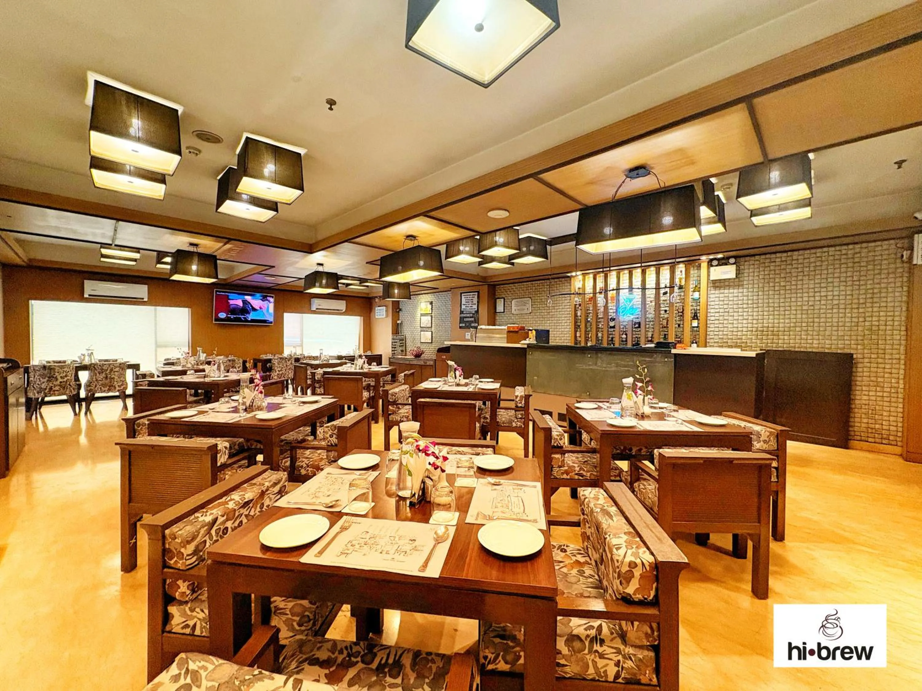 Restaurant/places to eat in Hotel Senses