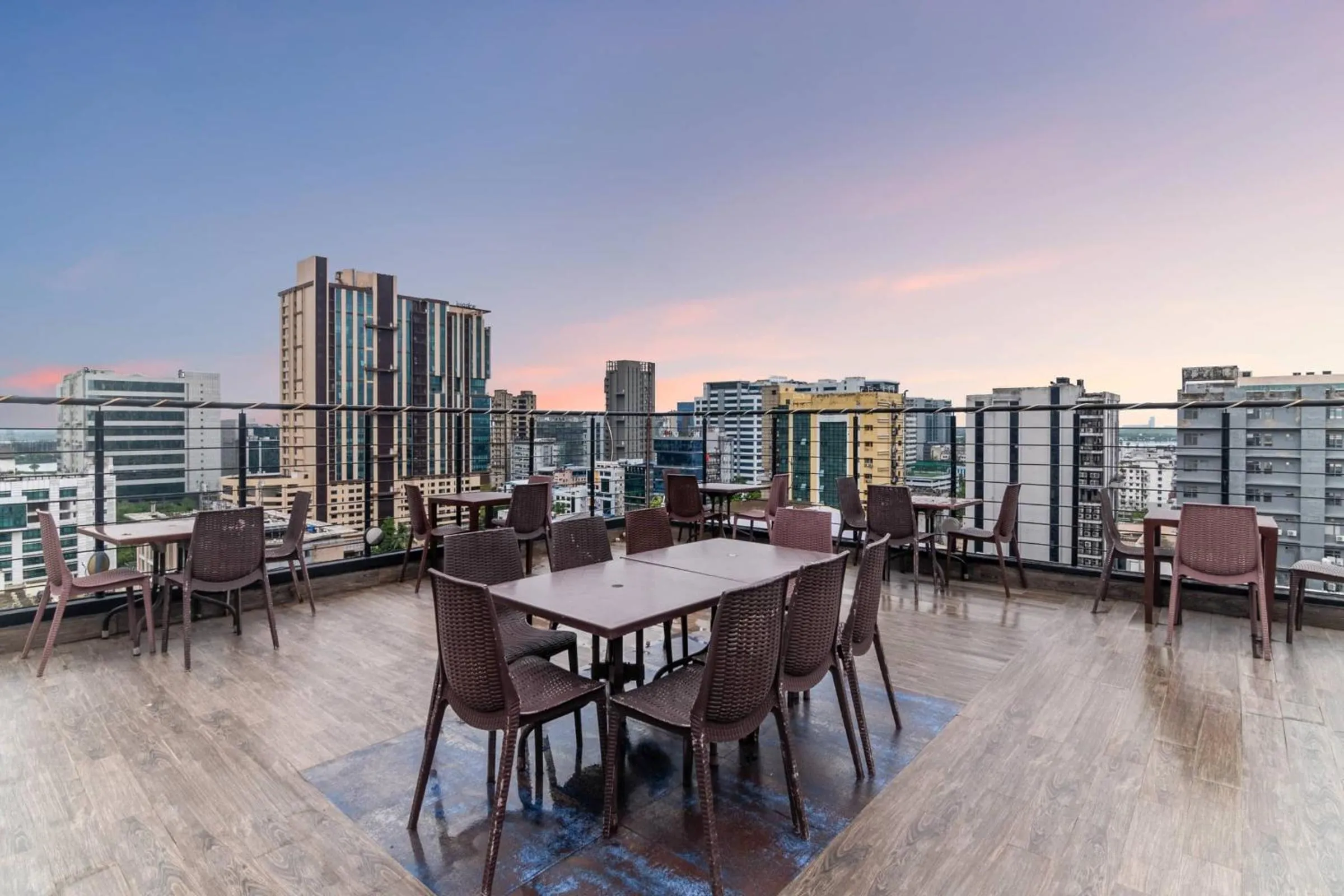 Restaurant/places to eat in Hotel Senses