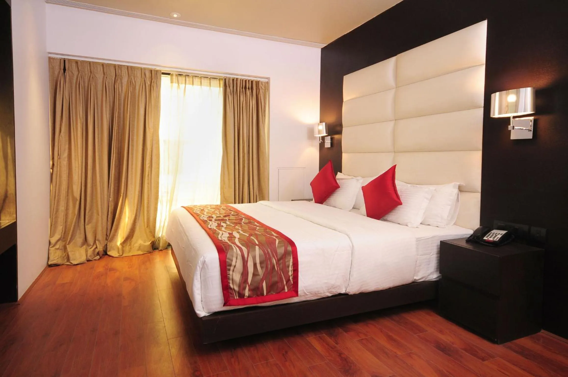 Photo of the whole room, Bed in Hotel Senses