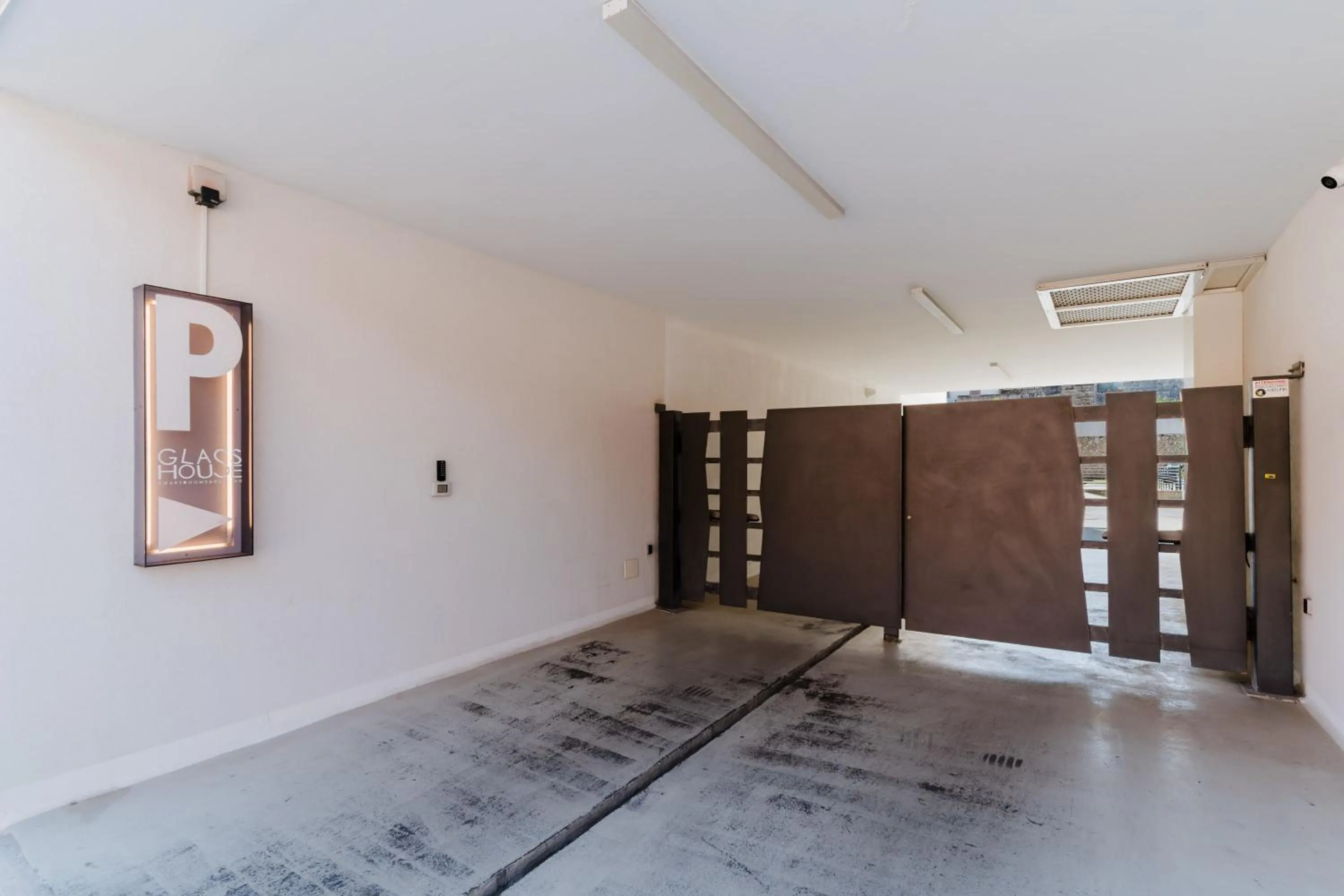 Property building in Glass House - Smart Rooms & Parking