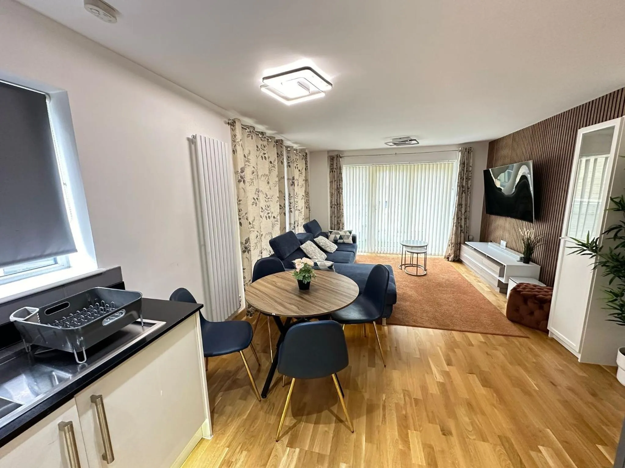 little hideout, Luxury Apartment