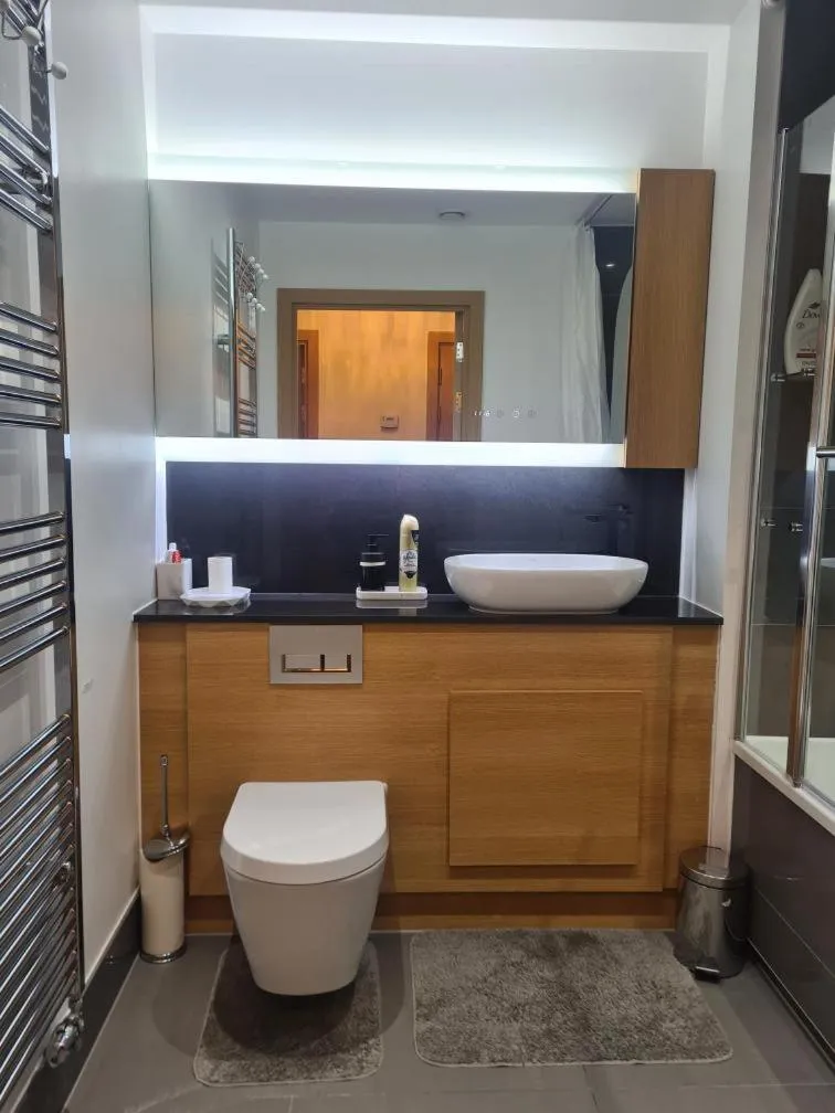 little hideout, Luxury Apartment