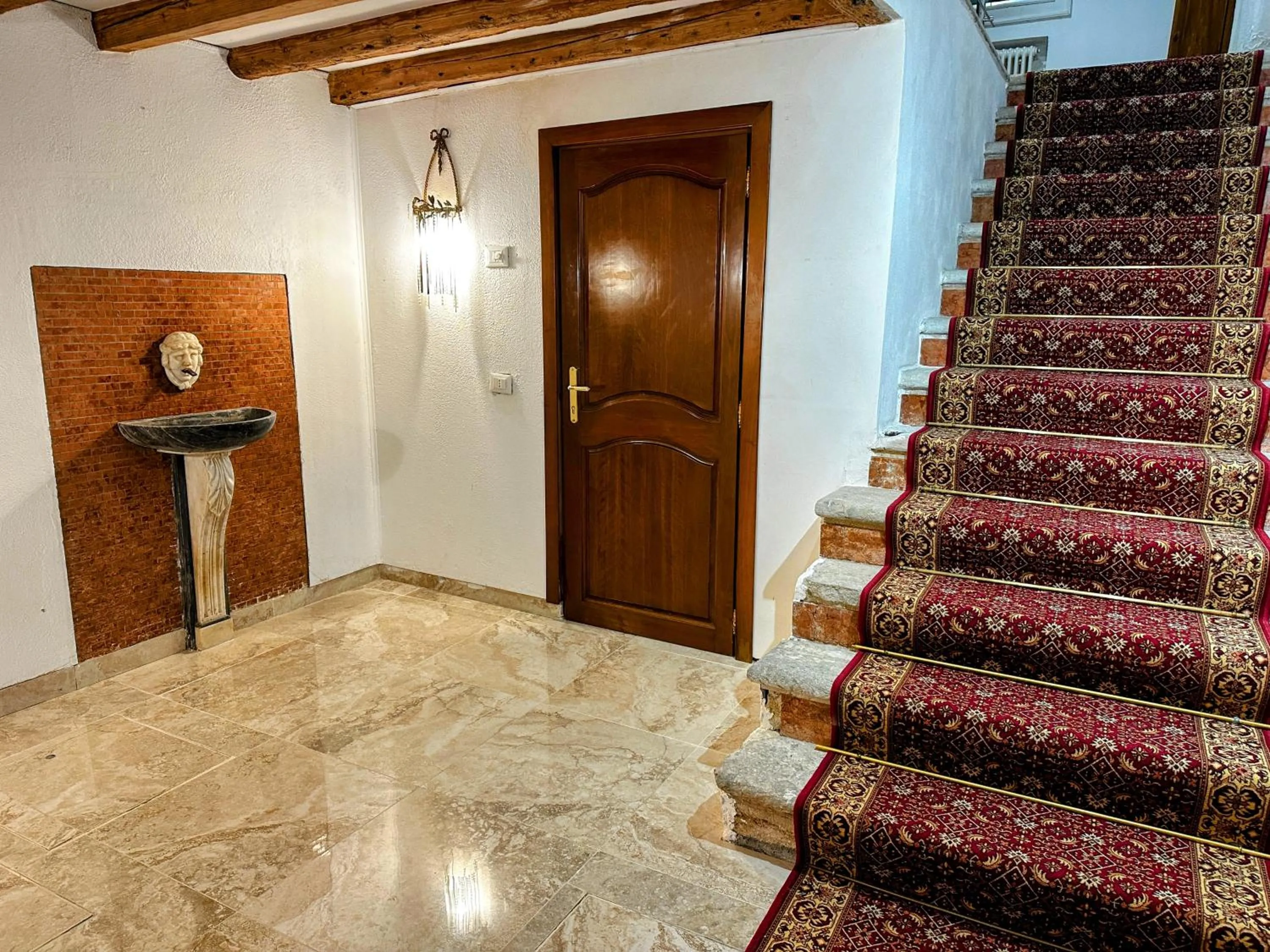 Property building in Ca' Mandorla 027042loc09523