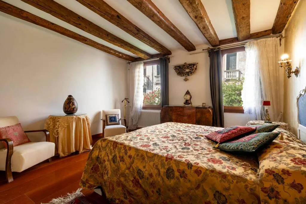 Bed in Ca' Mandorla 027042loc09523
