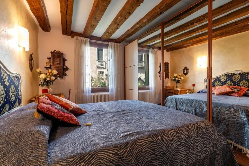 Bed in Ca' Mandorla 027042loc09523