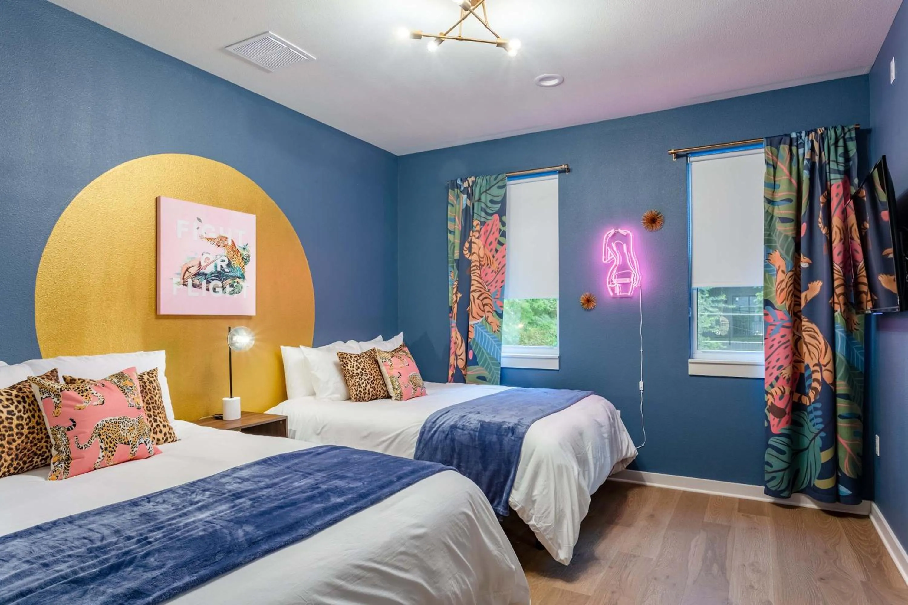 Bed in Upstay Luxe Pool Retreat - 7 Min to Rainey St