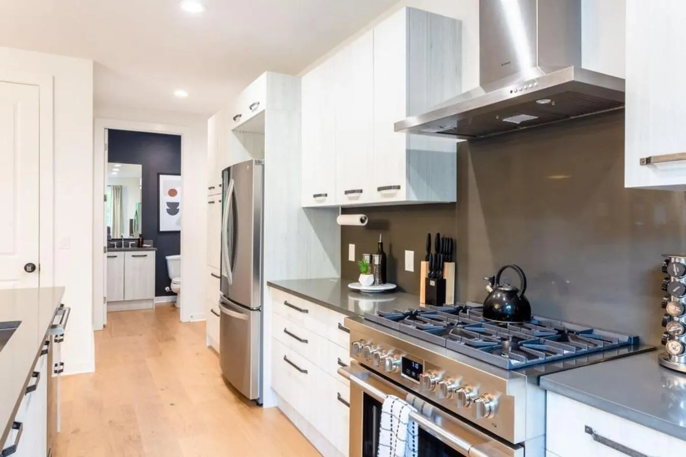 Kitchen or kitchenette in Massive 10BR Compound - 6 Min to Downtown Austin