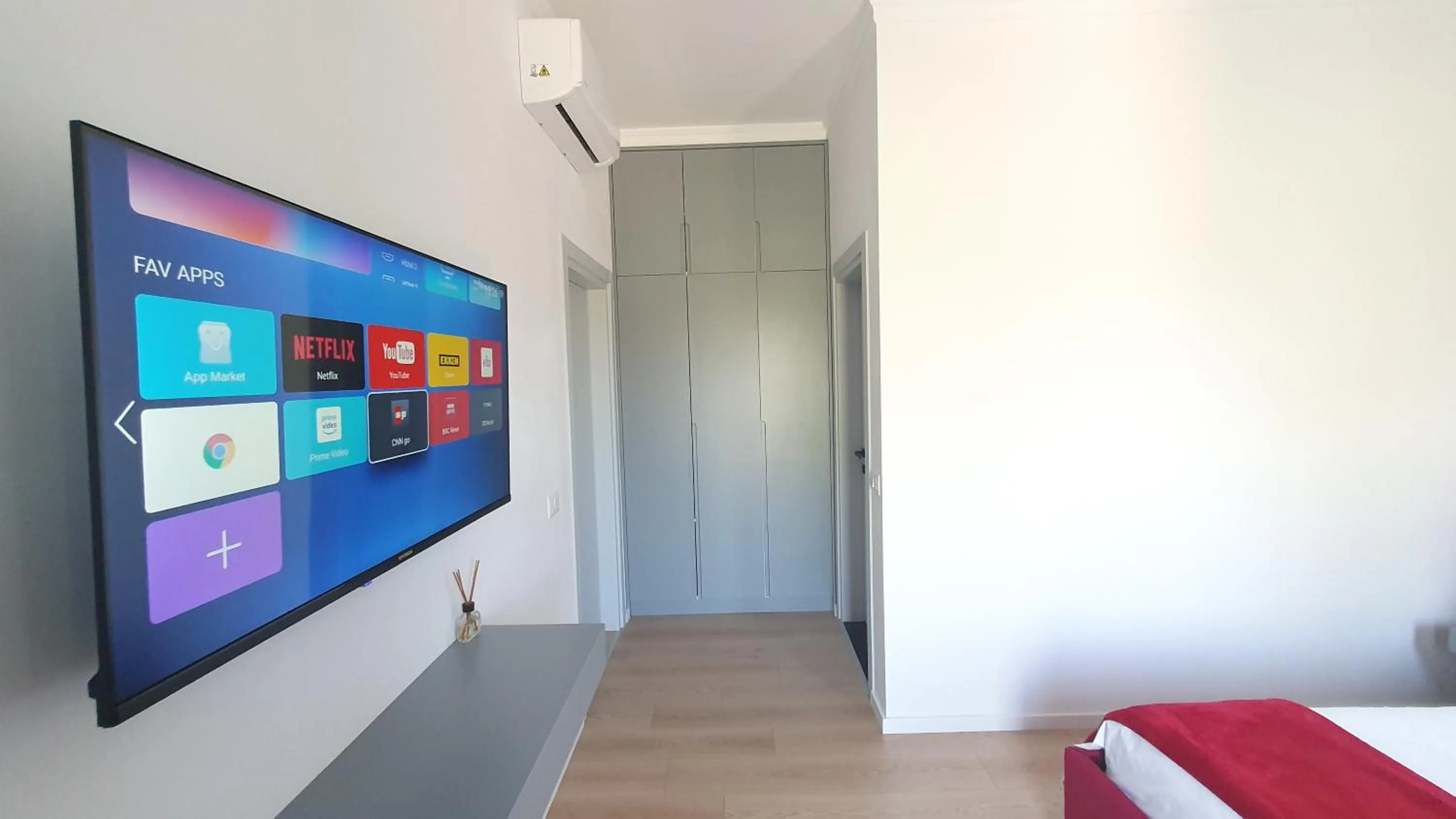 TV and multimedia, Bed in Nerium Garden Inn Tirana Airport
