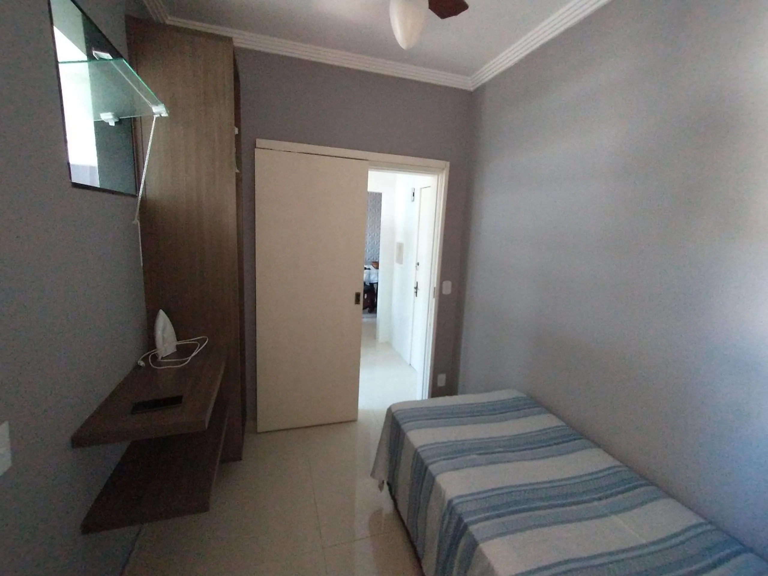 Bedroom, Bed in FORT BEACH, Conheça CABO FRIO em 3 dias a pé e carro no estacionamento