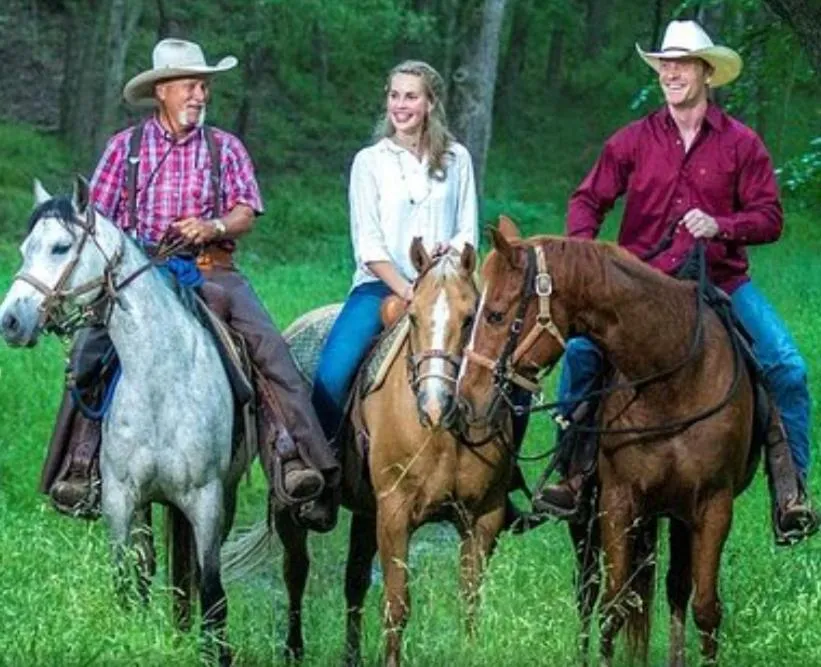 Horse-riding in SCHUMANN'S RESORT & PARK