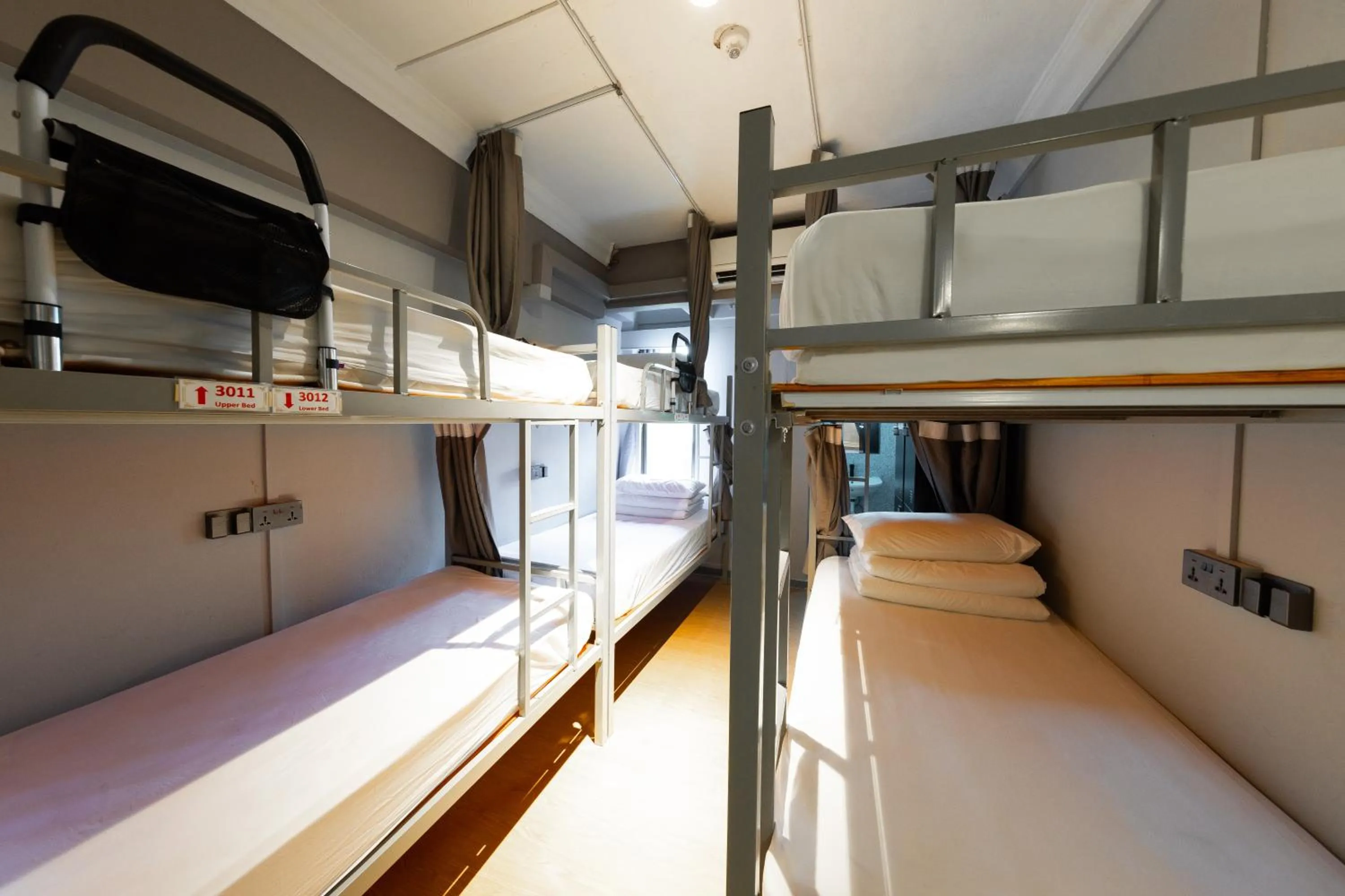 Bed in D'Nova Hotel Kallang