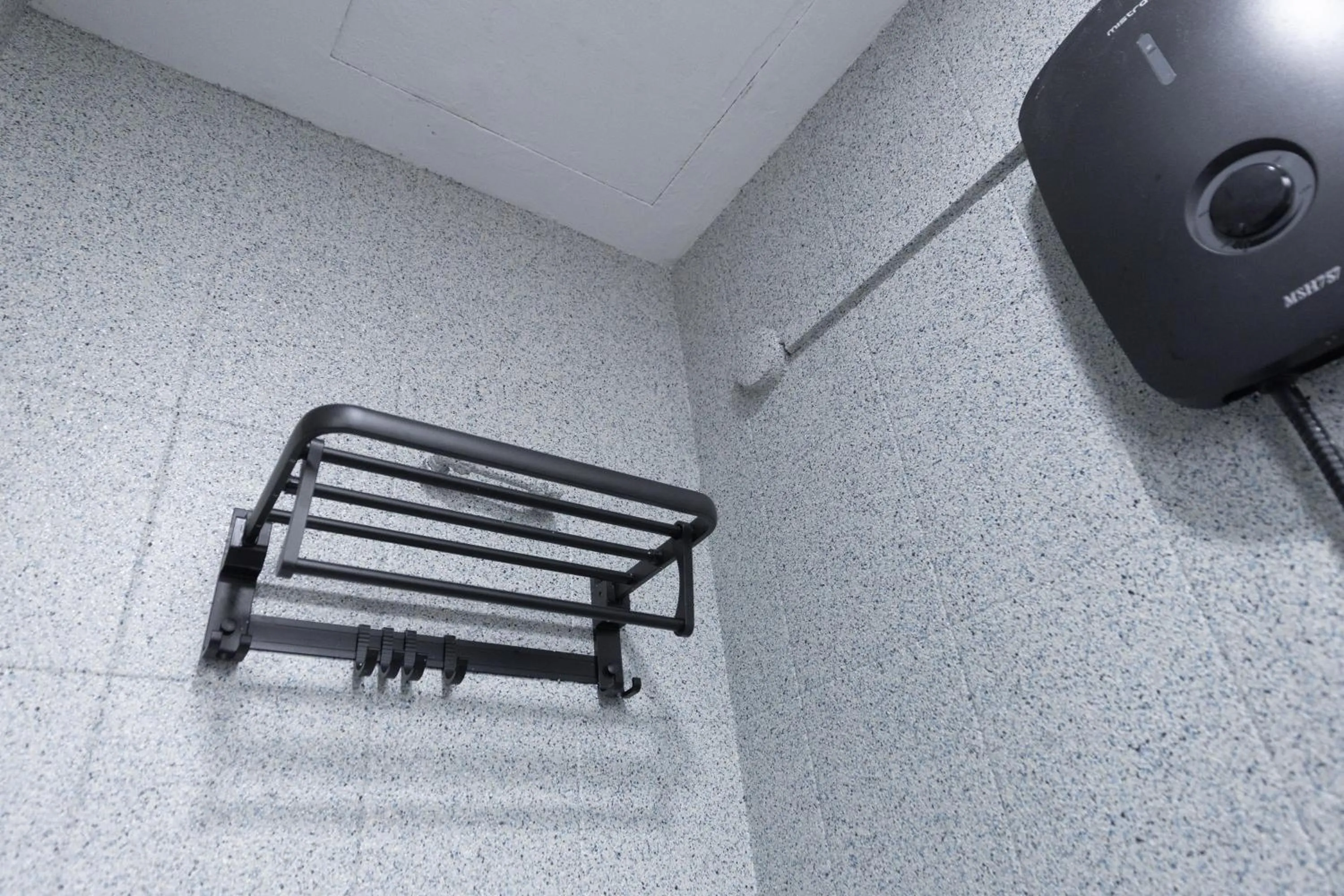 Shower in D'Nova Hotel Kallang