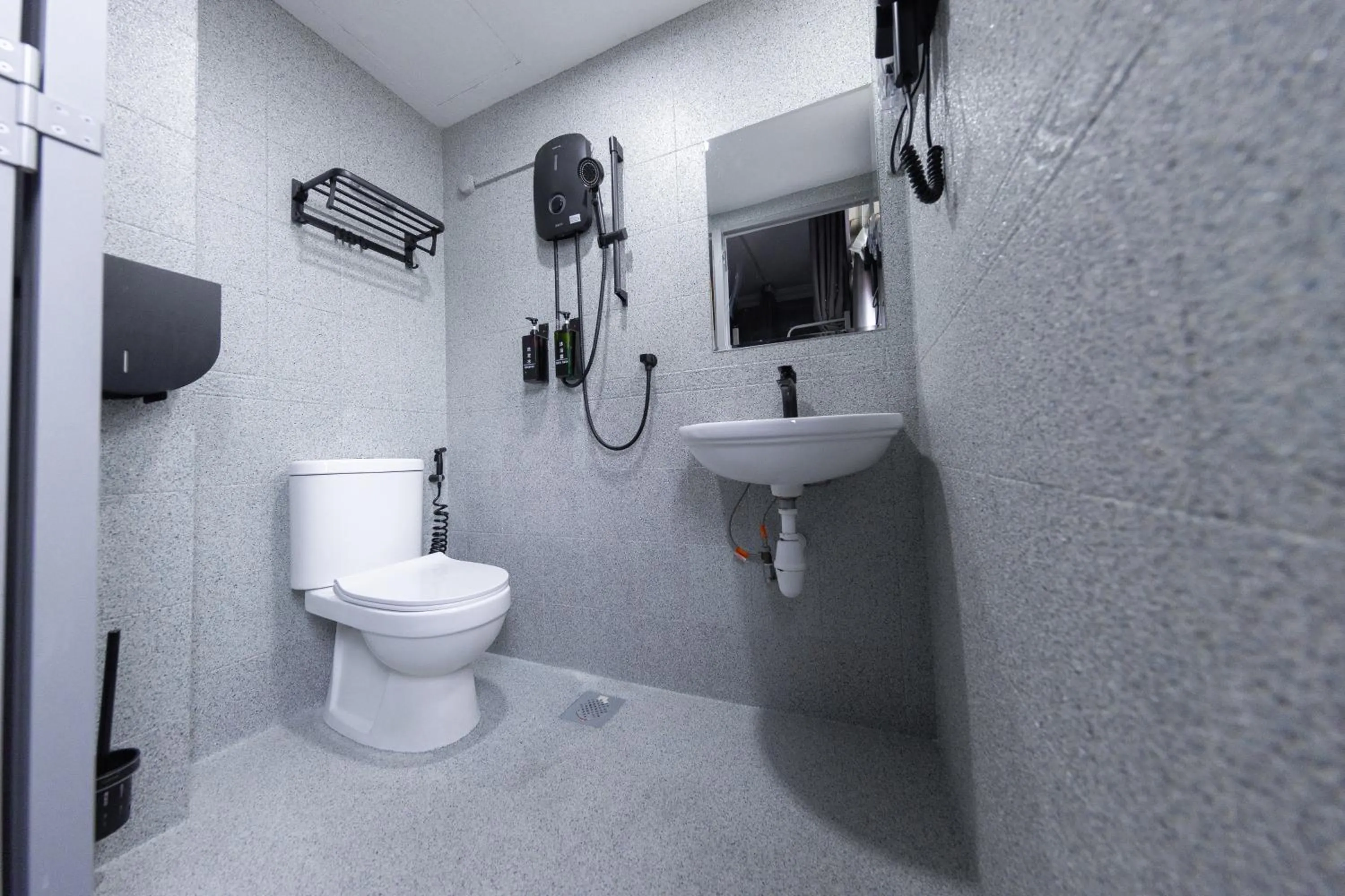 Toilet in D'Nova Hotel Kallang