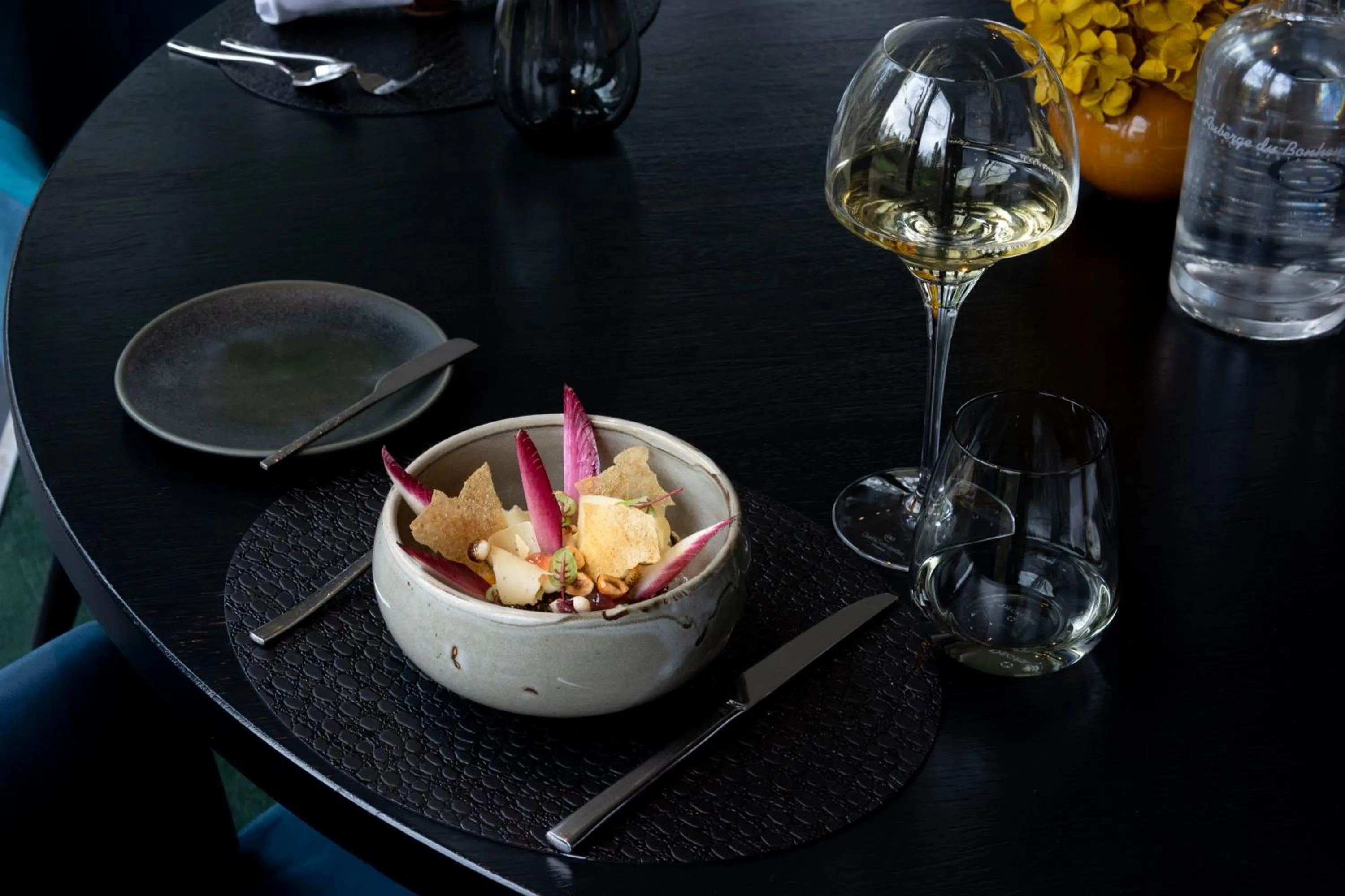 Food and drinks in Auberge Du Bonheur