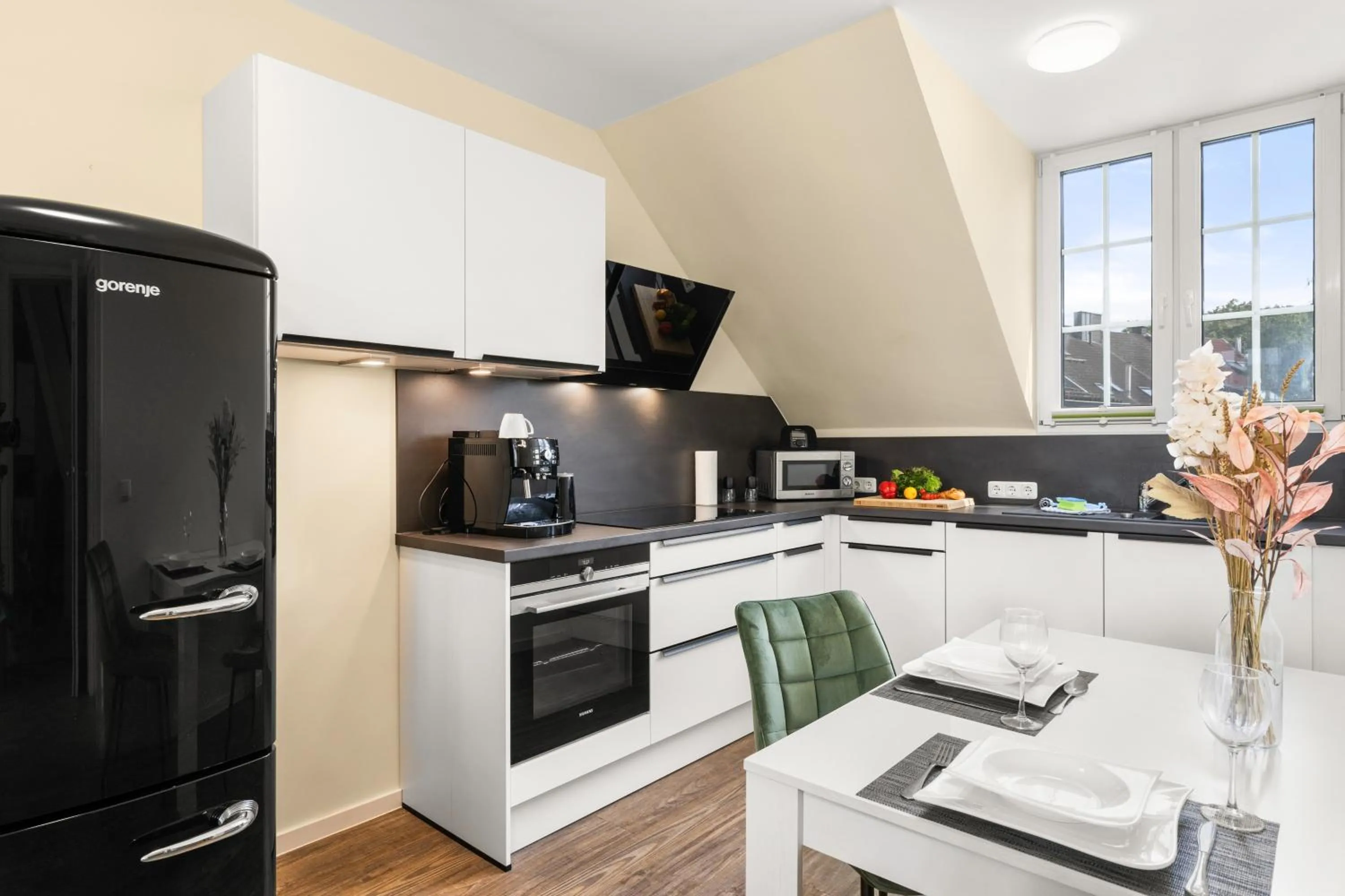 Maracoon - Suite Studios Krefeld Uerdingen I 20 Min zur Messe