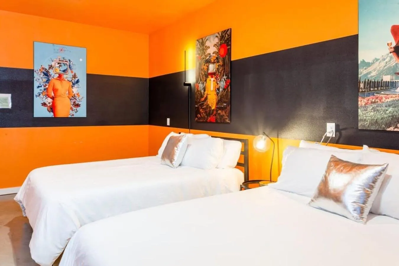 Bed in Eastside House Supreme Downtown 6 Min Drive