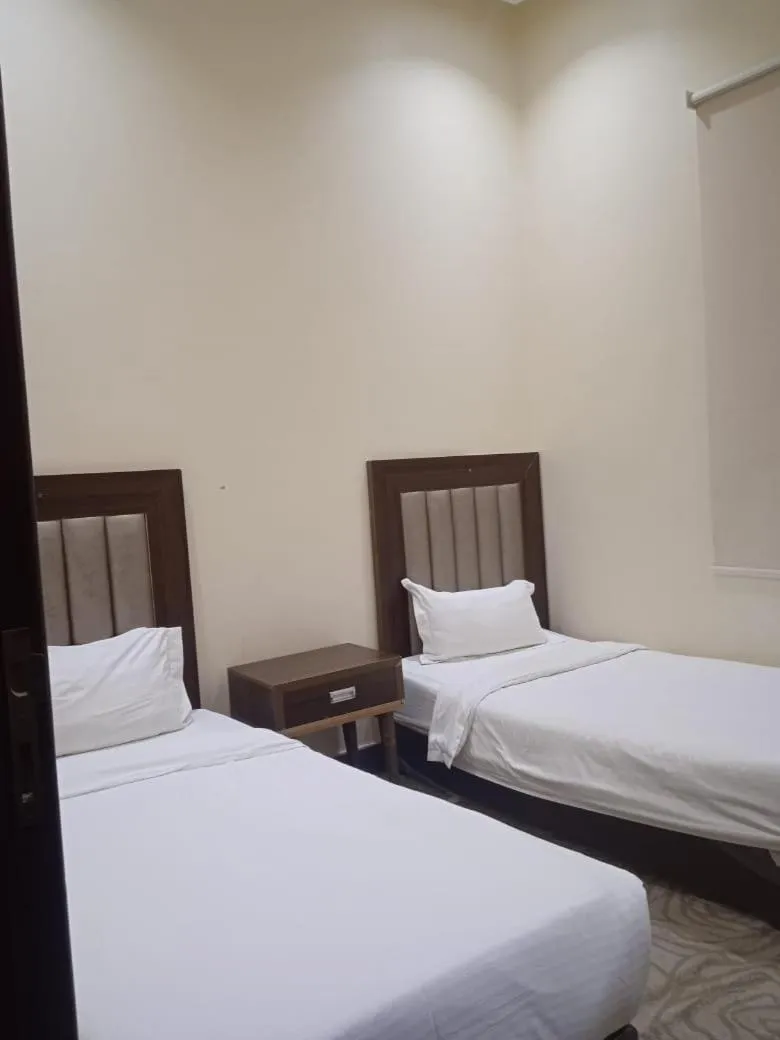 Bed in Quiet Rooms 7