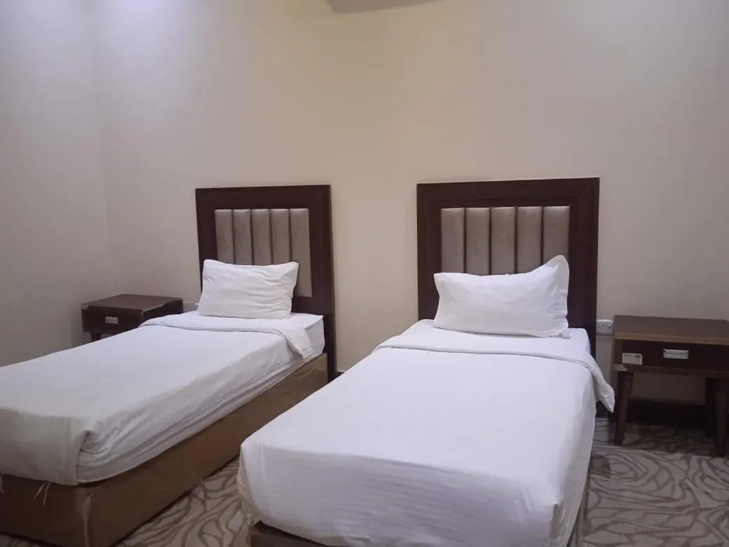 Bed in Quiet Rooms 7