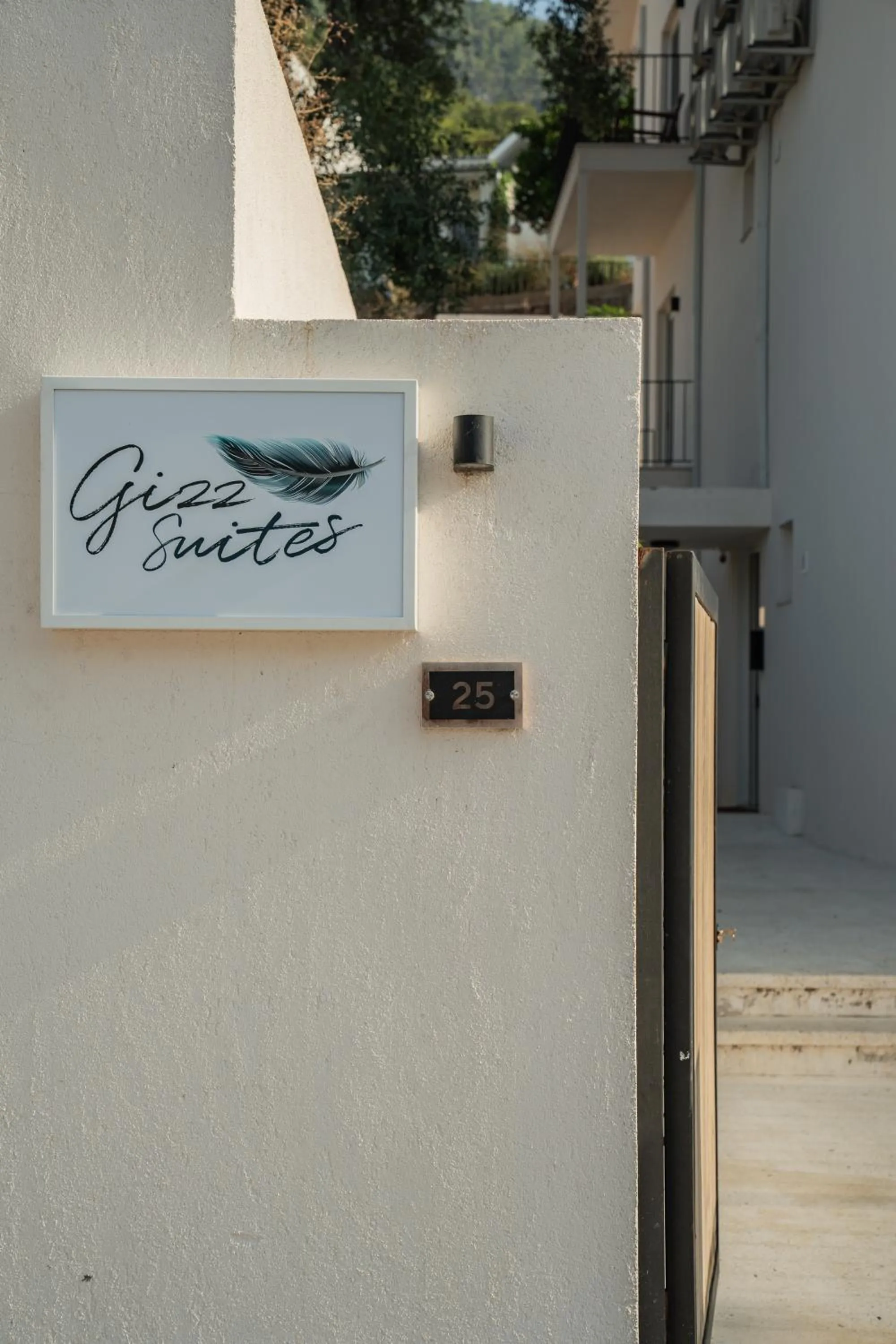 Property building in Gizz Suites City